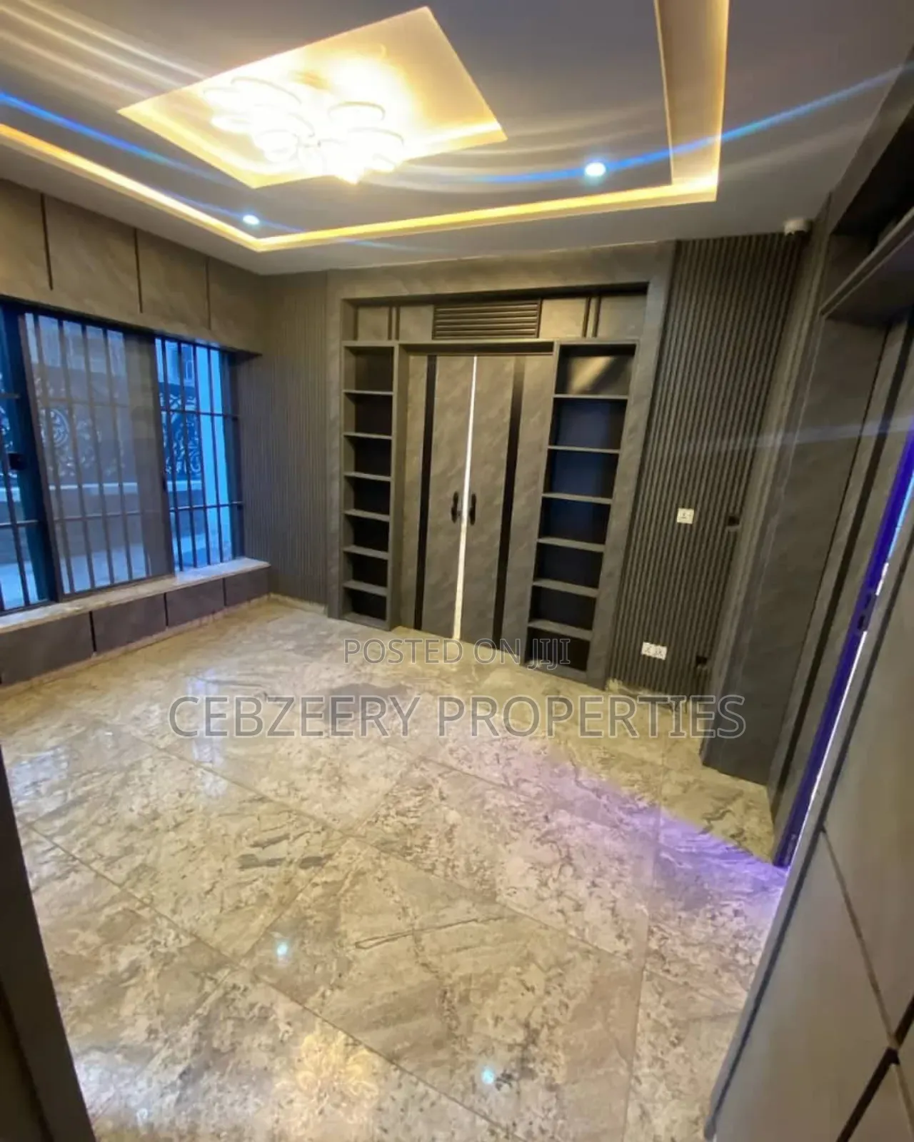 5bdrm Duplex in Guzape District for sale
