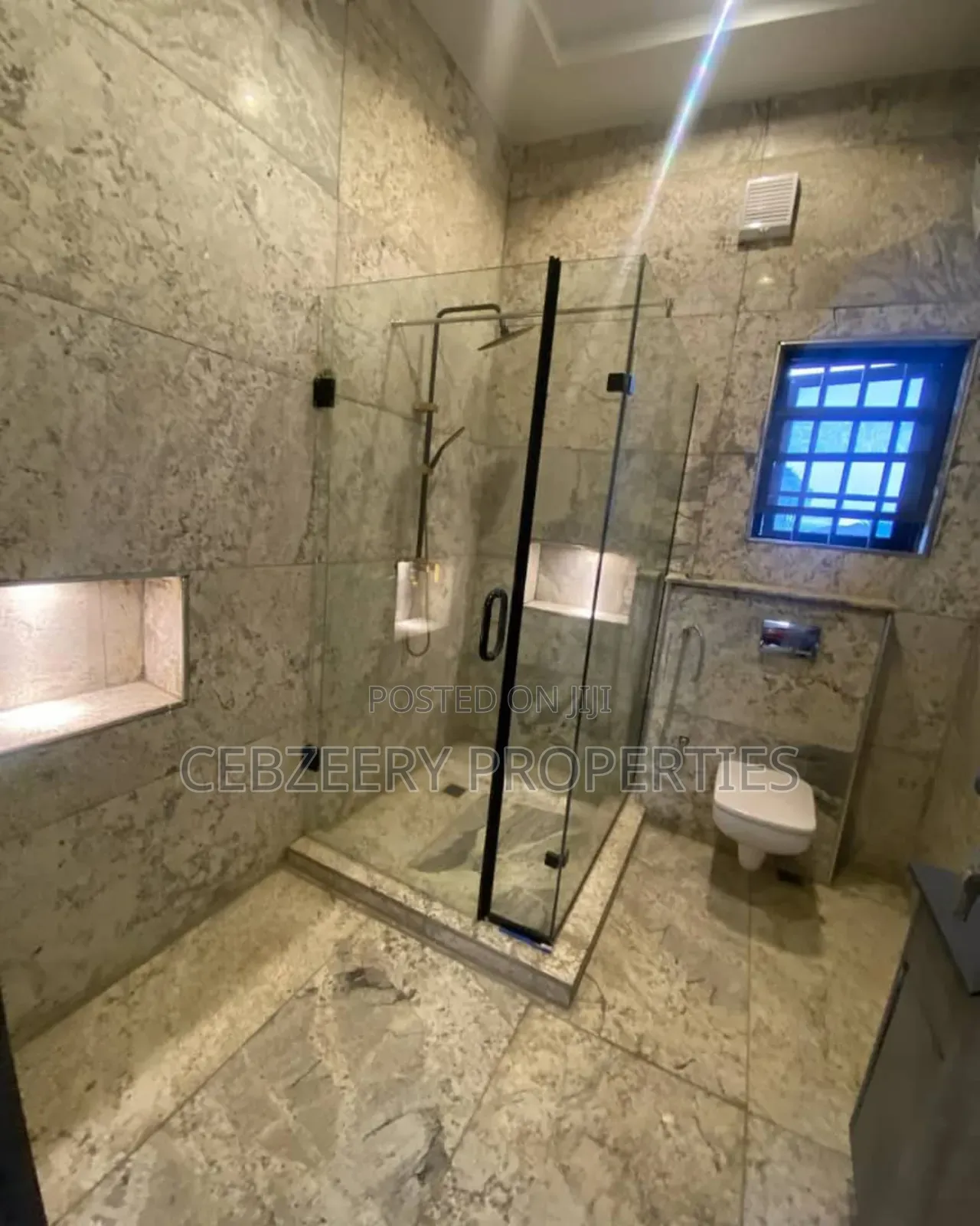 5bdrm Duplex in Guzape District for sale