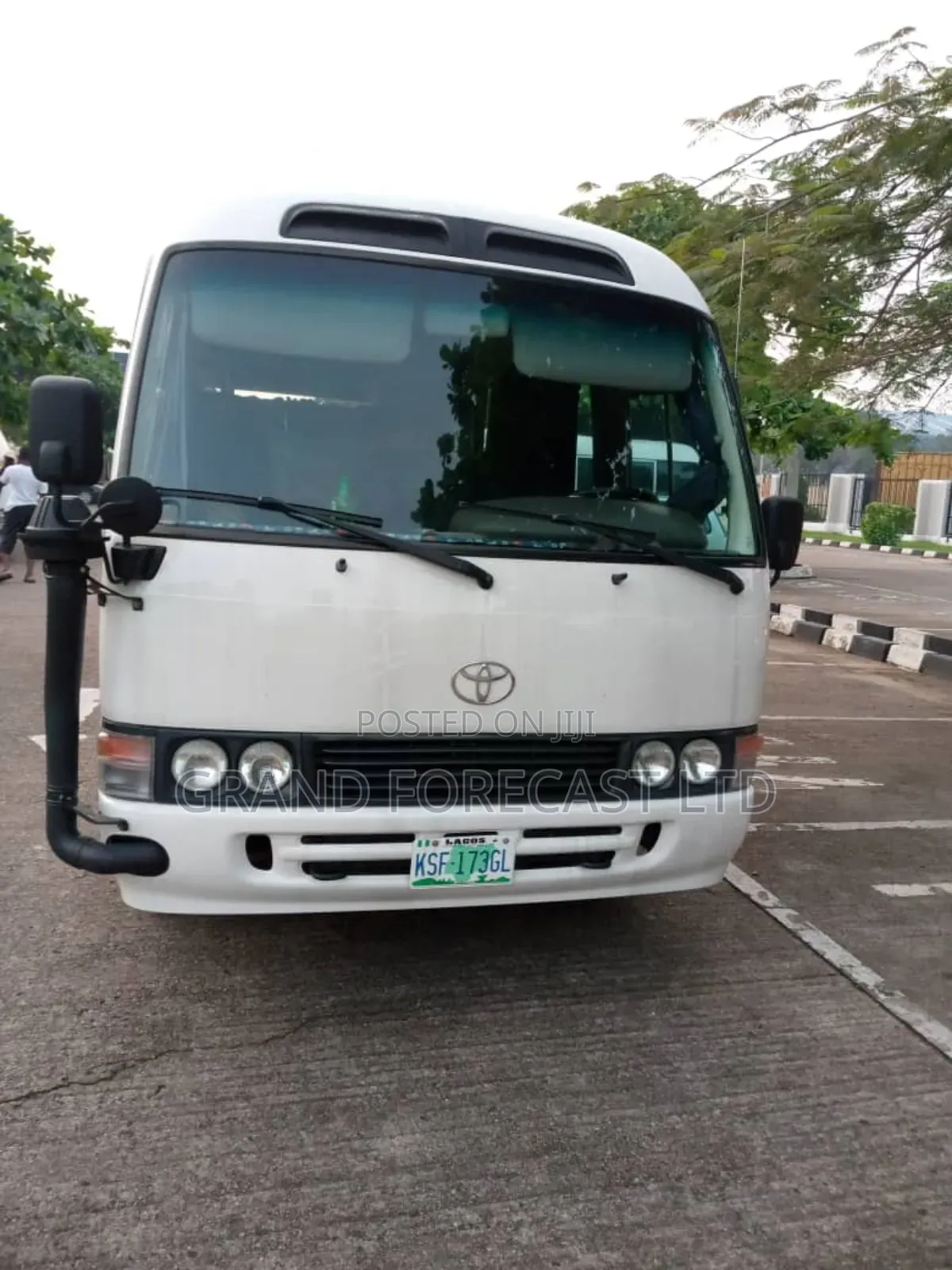 Executive Coaster Bus by Grand Forecast