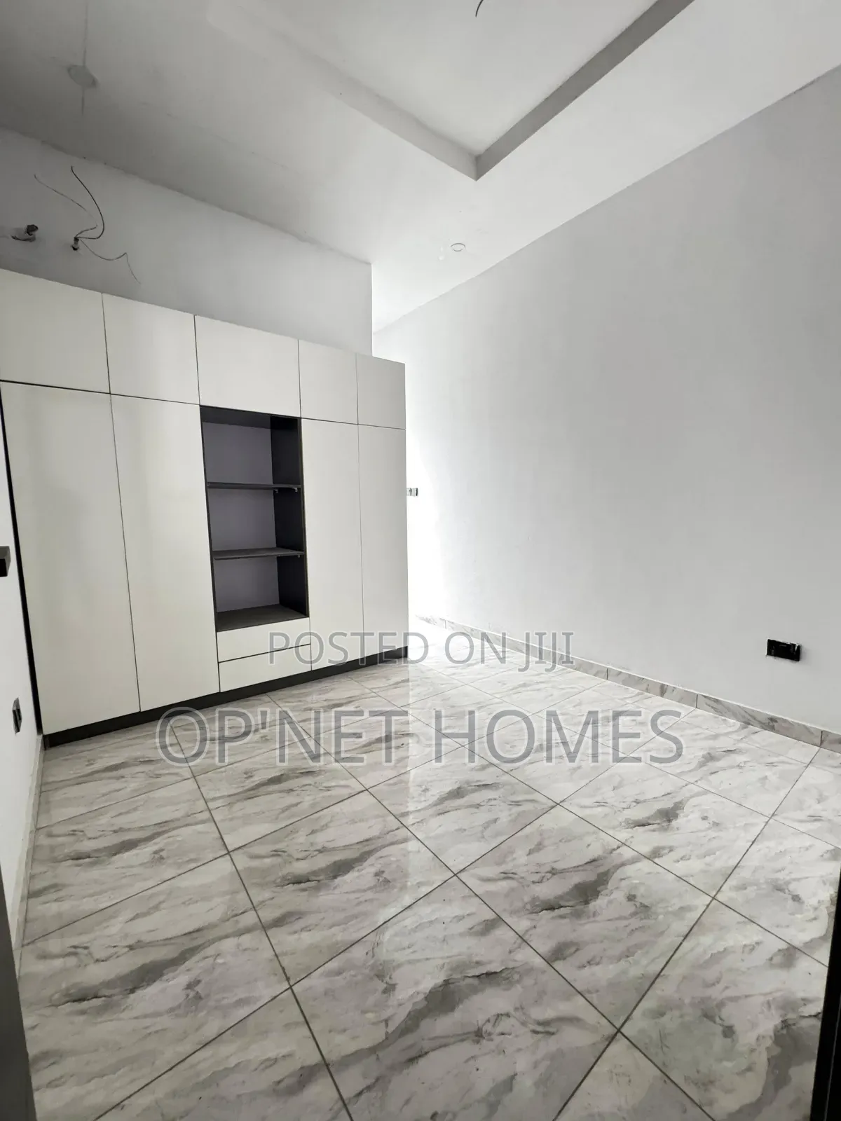 Furnished 3bdrm Duplex in Lekki for sale
