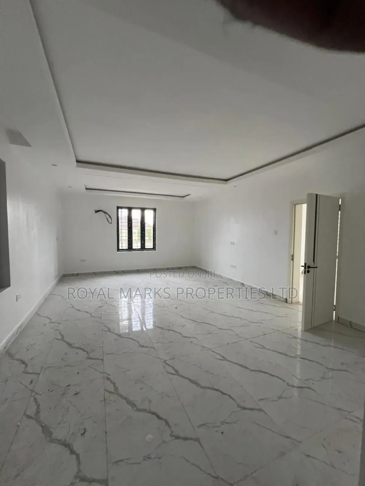 5bdrm Duplex in Kado for sale