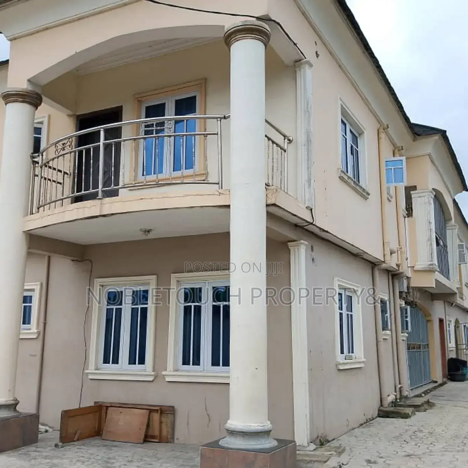 3bdrm Block of Flats in Awoyaya Ajah Lagos for sale
