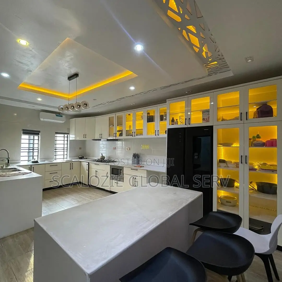 4bdrm Duplex in Radio Estate, Off, New Layout for sale