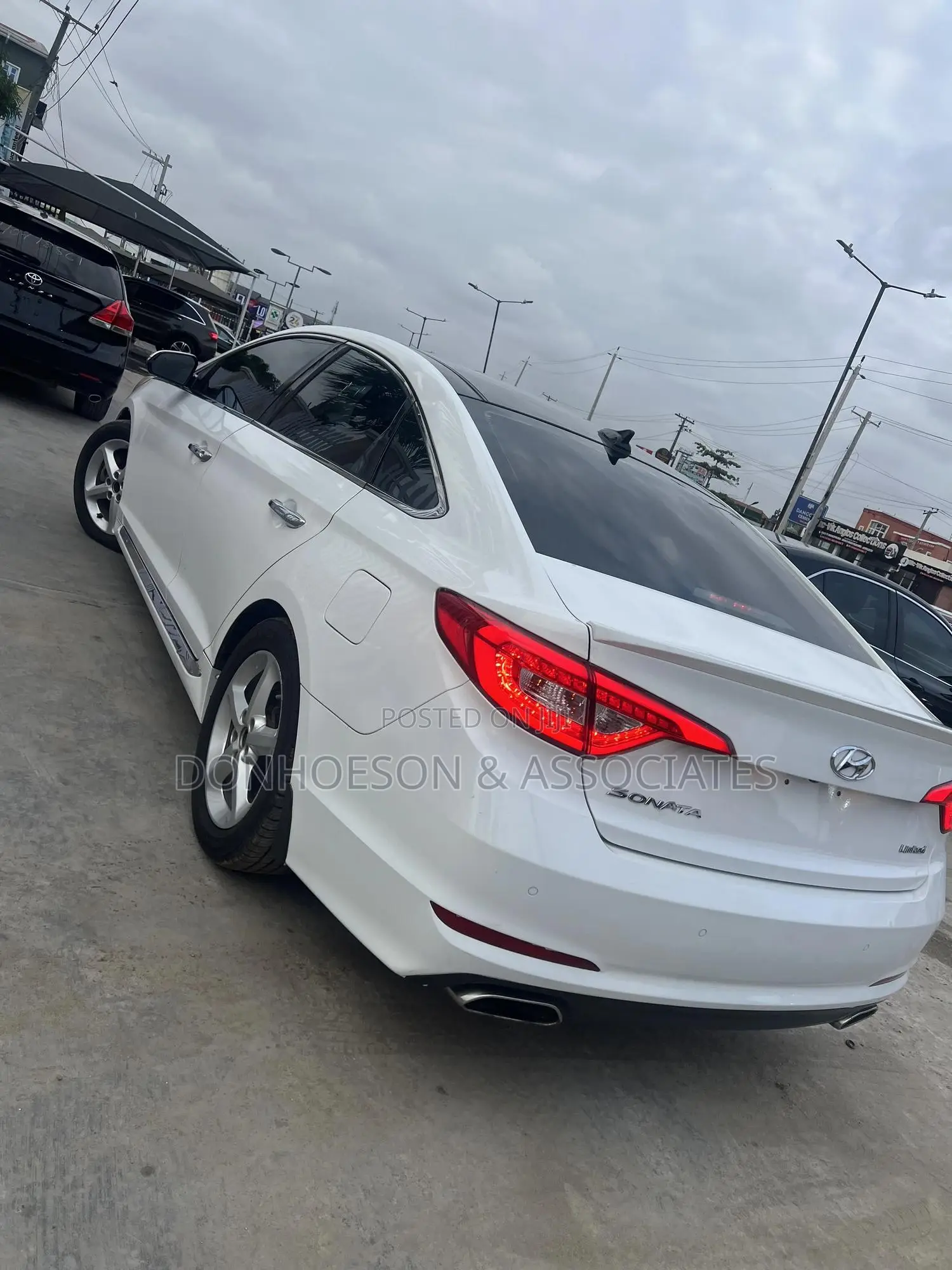 Hyundai Sonata Limited Sedan FWD (2.4L 4cyl 6A) 2016 White