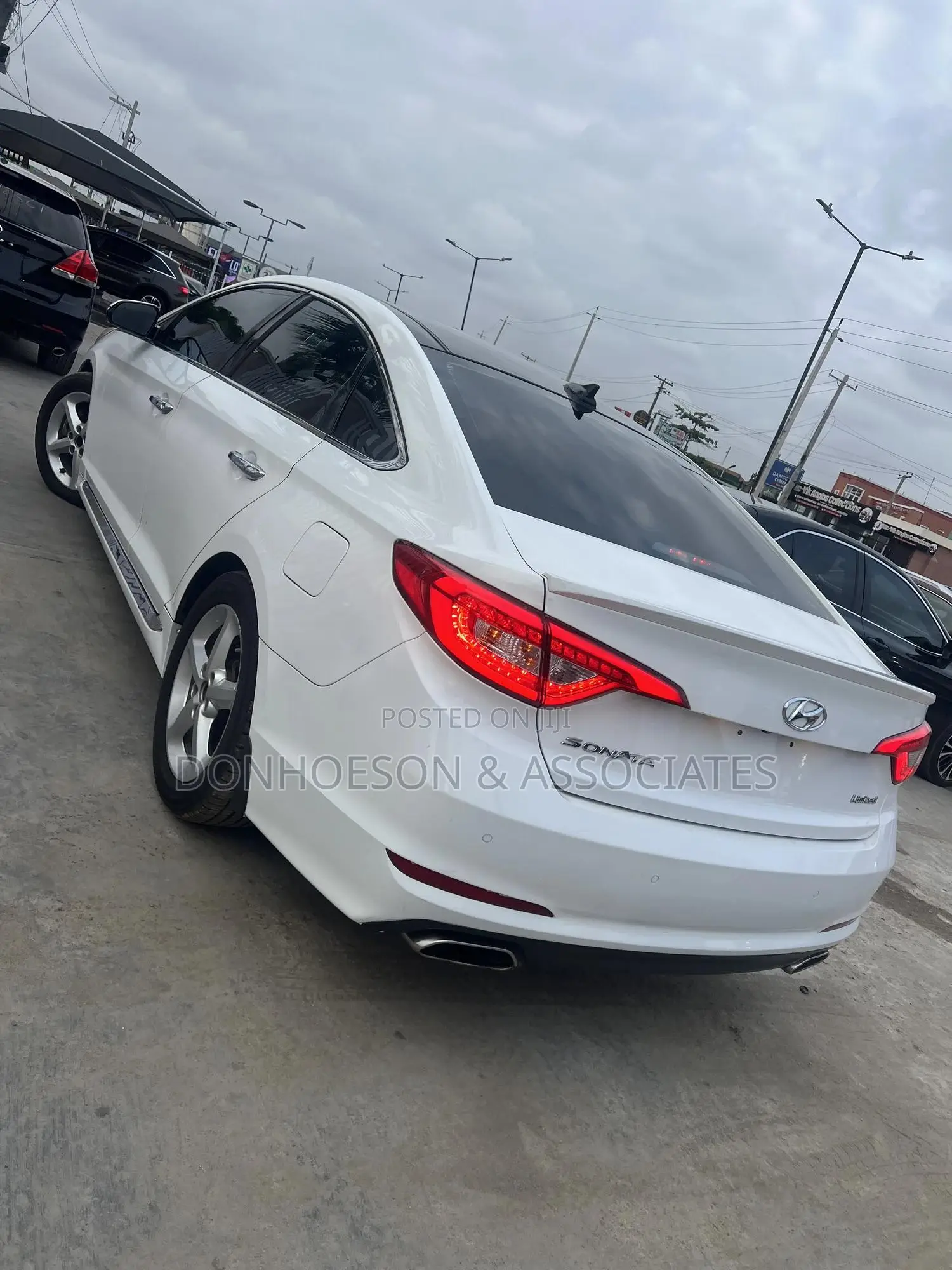 Hyundai Sonata Limited Sedan FWD (2.4L 4cyl 6A) 2016 White