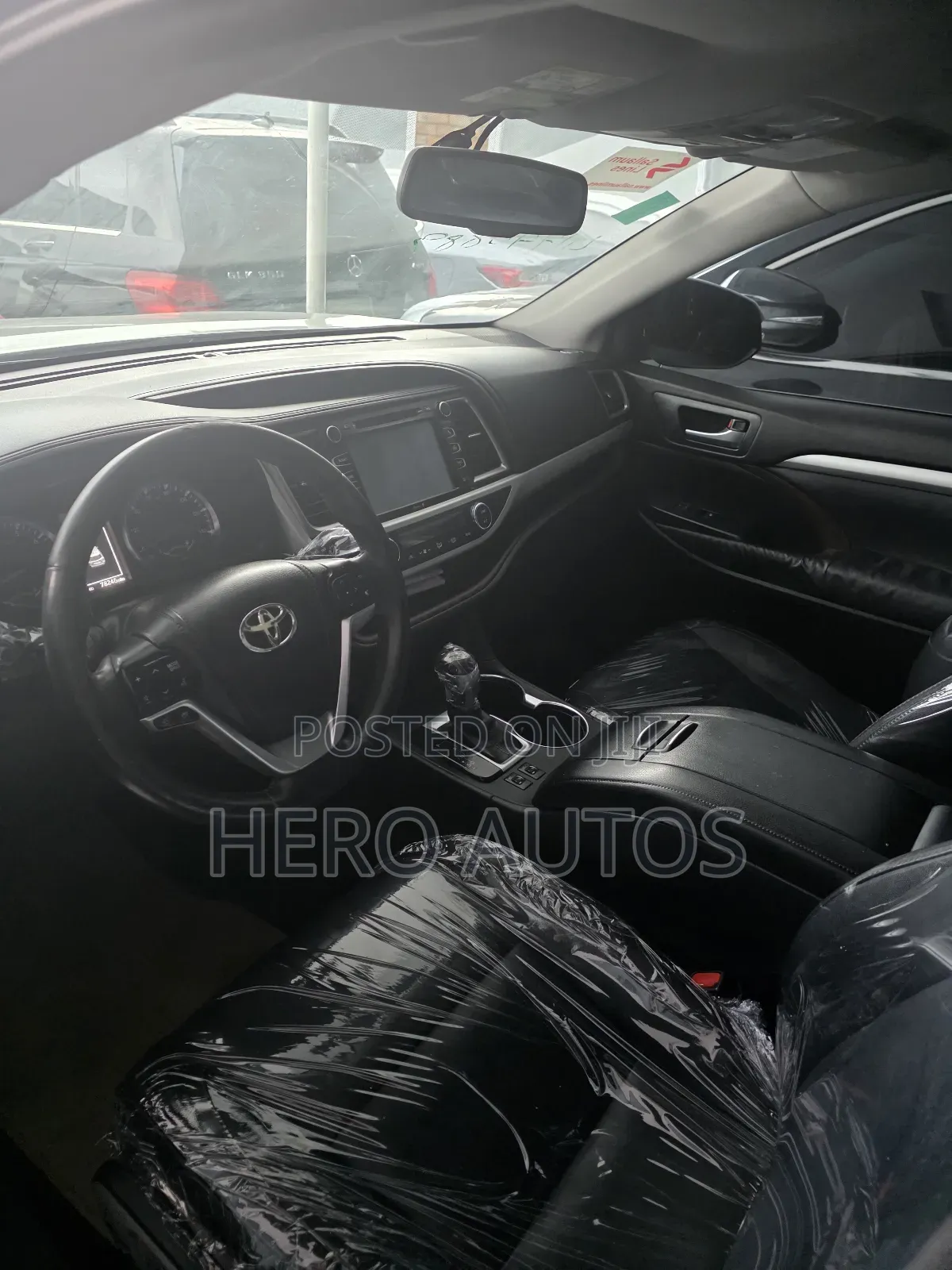 Toyota Highlander XLE 4dr SUV AWD (3.5L 6cyl 6A) 2015 White