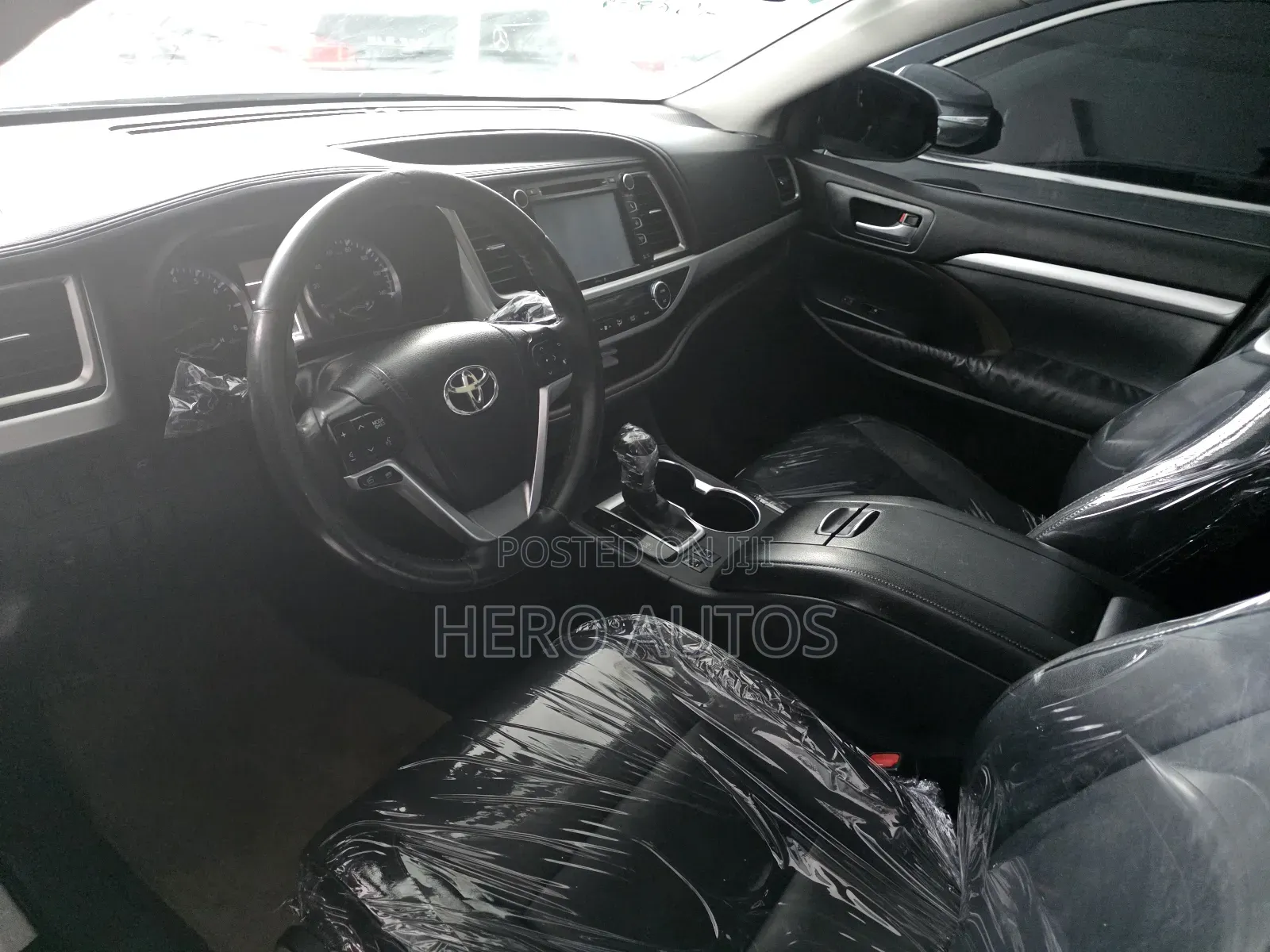 Toyota Highlander XLE 4dr SUV AWD (3.5L 6cyl 6A) 2015 White