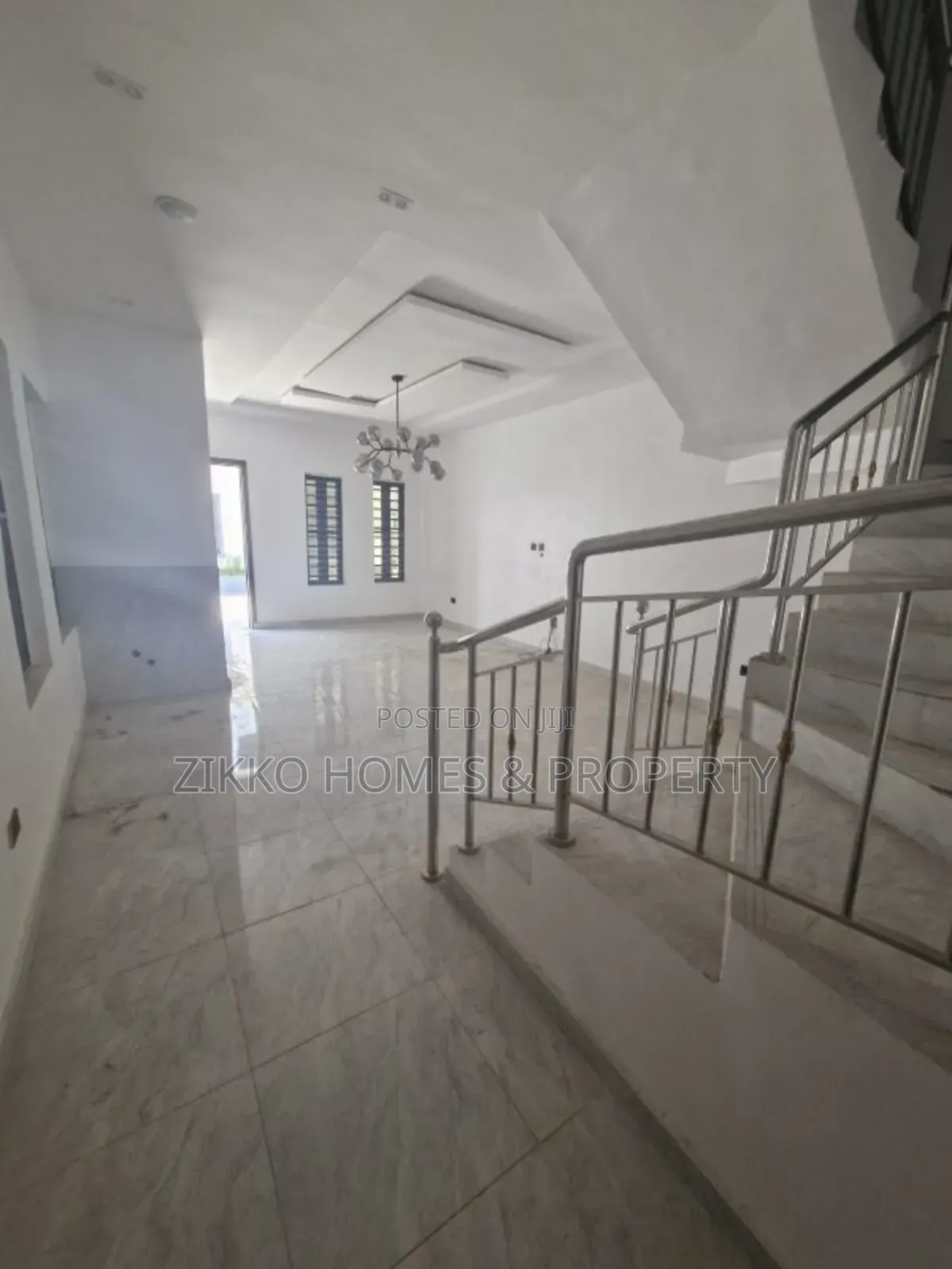 4bdrm Duplex in Orchid, Chevron for sale