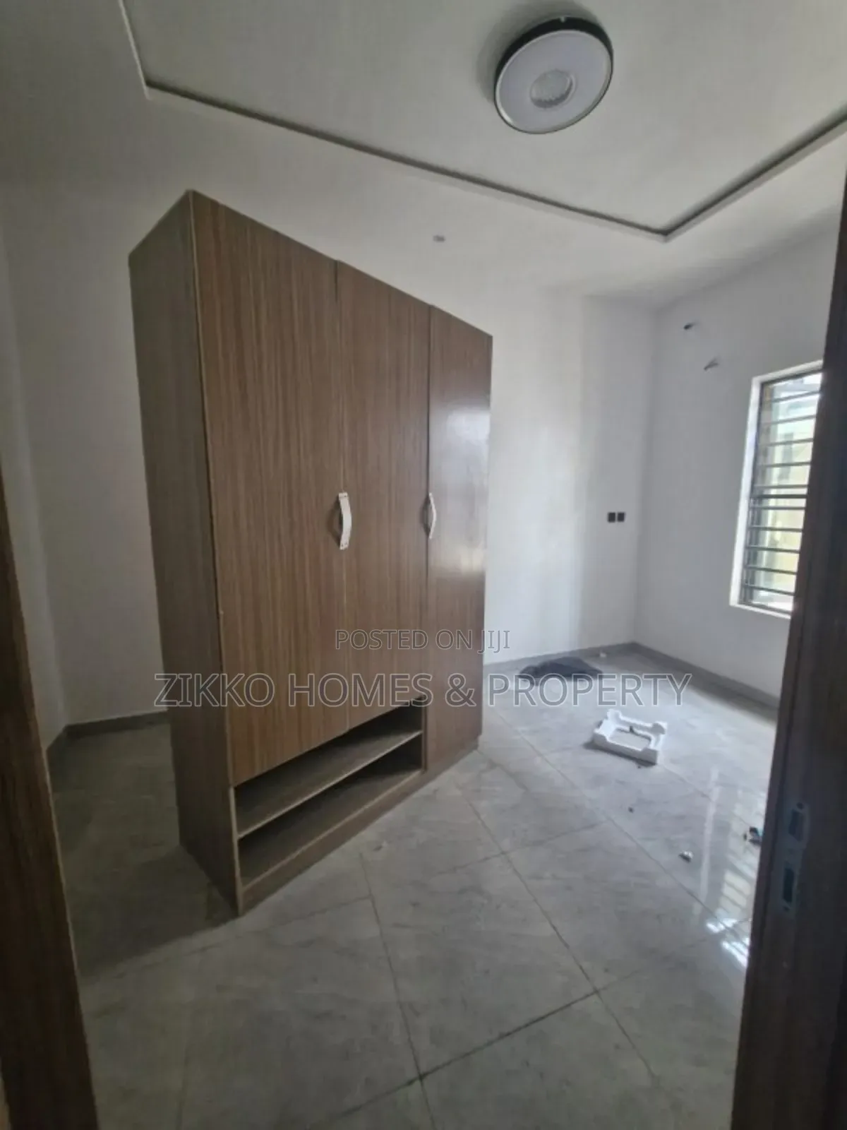 4bdrm Duplex in Orchid, Chevron for sale