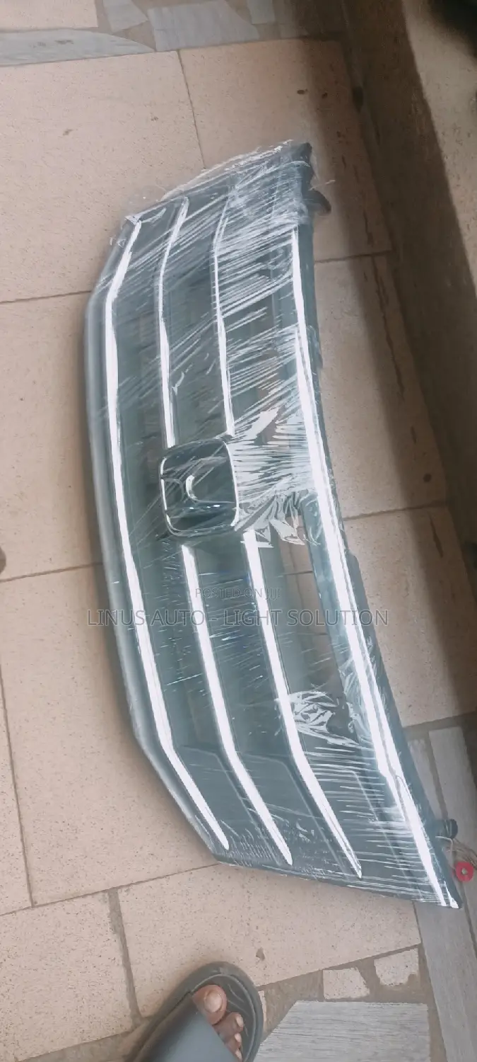 Front Grill 2008/2010 Honda Crosstour