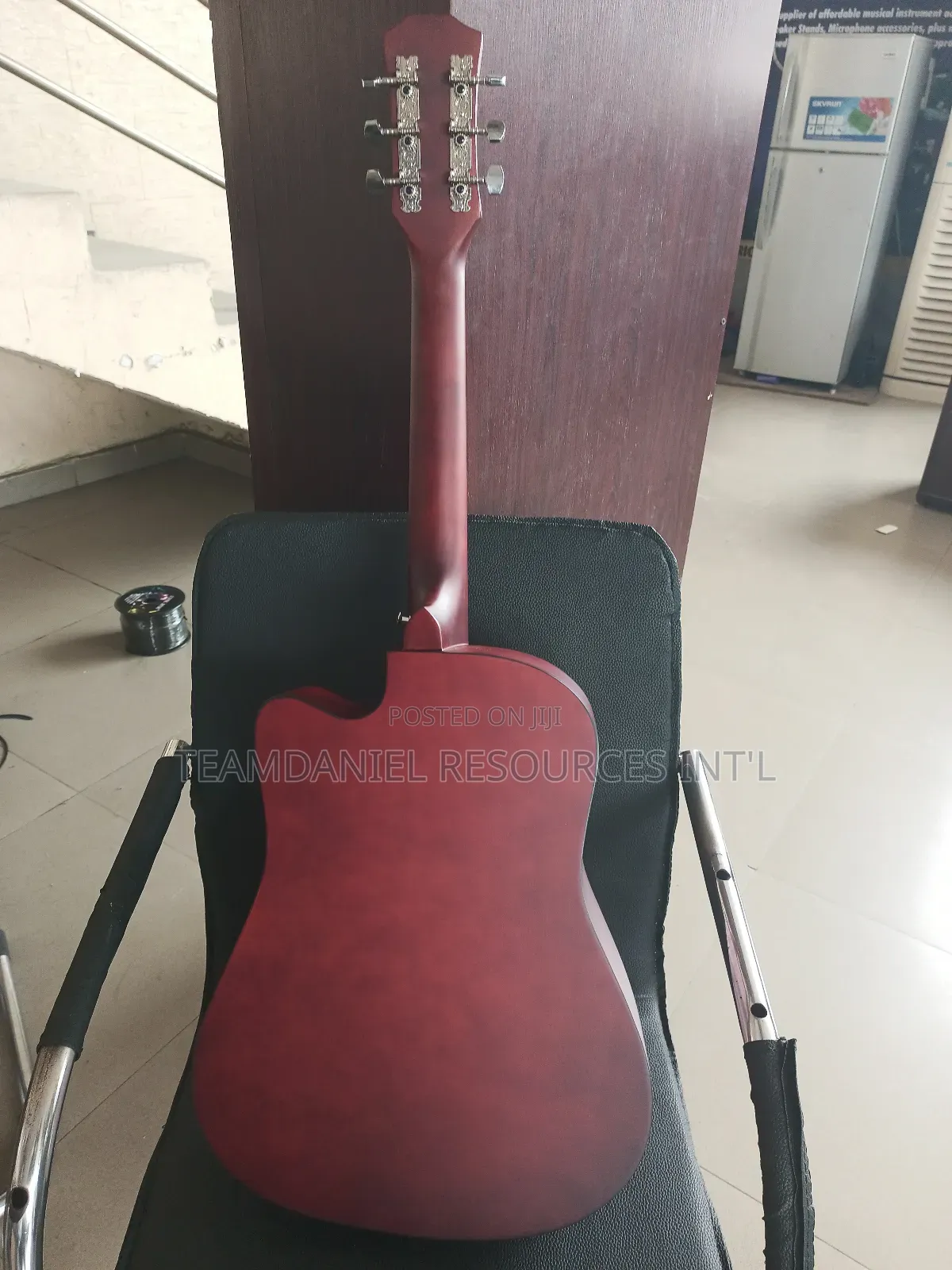 Acoustic Guitar Brown/White