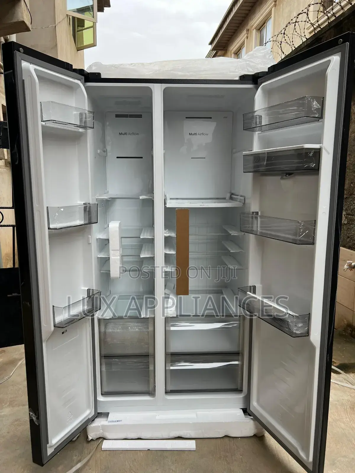 Hisense 529l Side-by-Side Black Glass Door Refrigerator