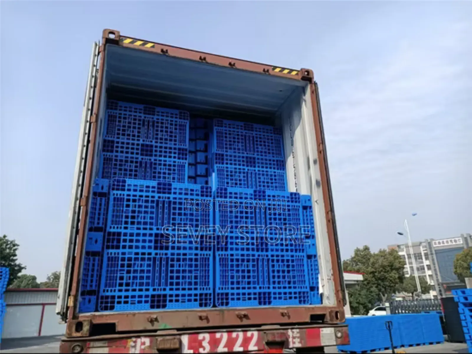 Safety Pallets for Wearhouse