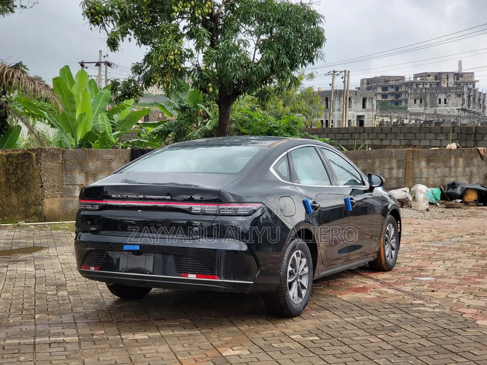 New BYD Destroyer 05 DM-i 1.5 Hybrid FWD 2025 Black