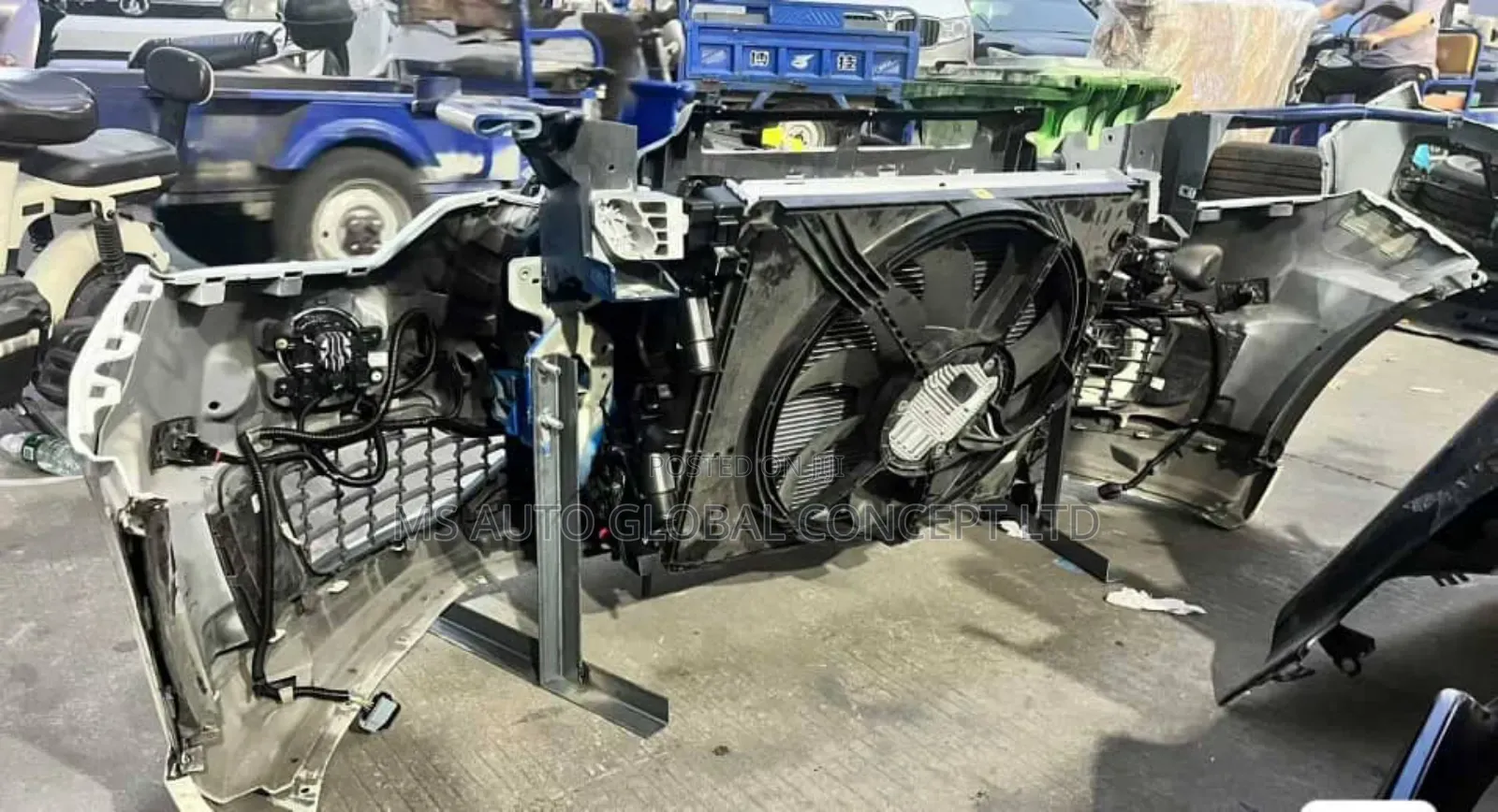 Maserati Levante Complete Front Cut