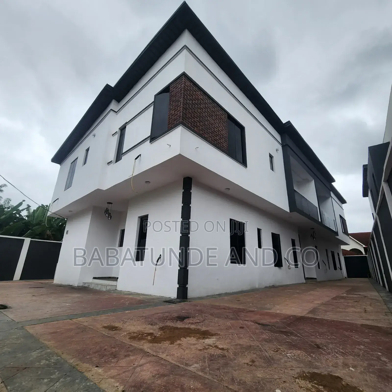 Furnished 4bdrm Duplex in Ikolaba Estate, for sale