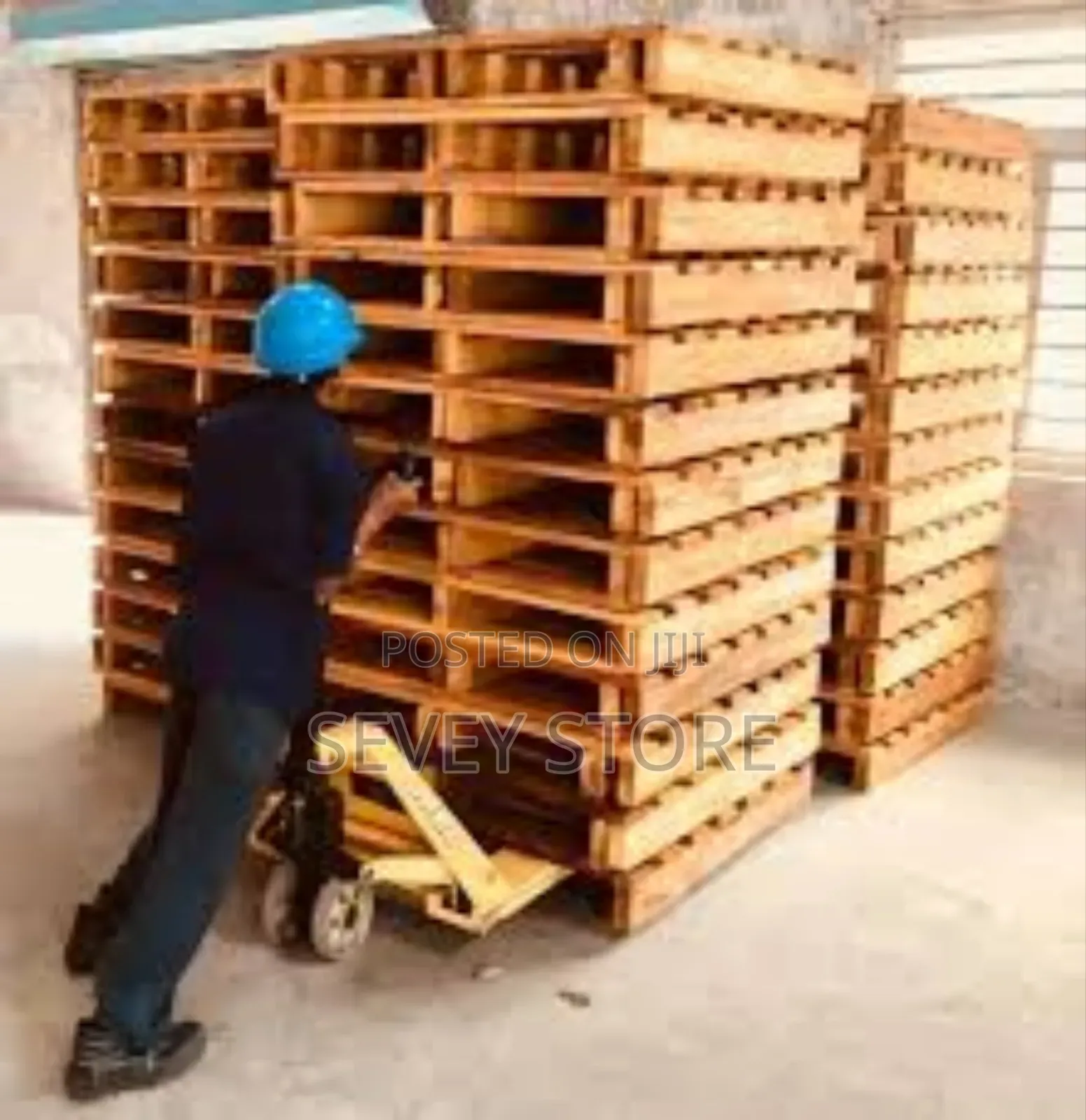 Low Cost Wooden Pallets