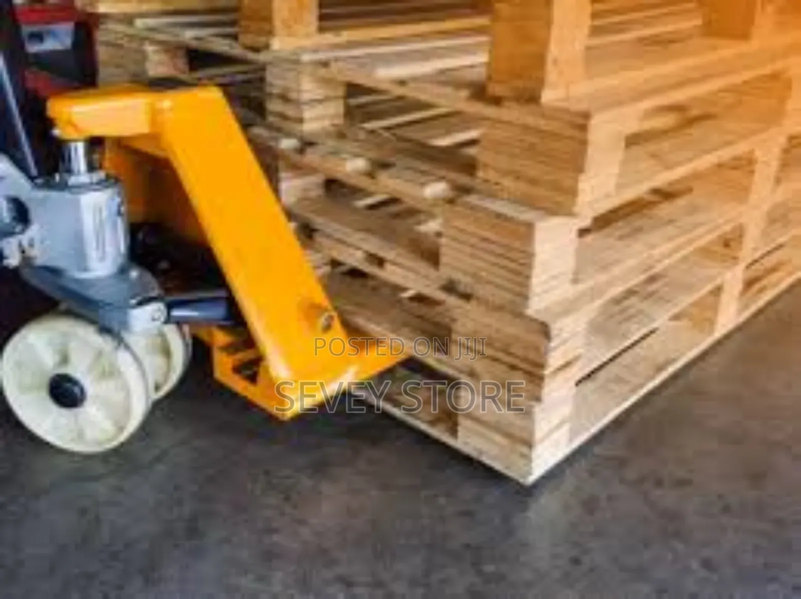 Low Cost Wooden Pallets