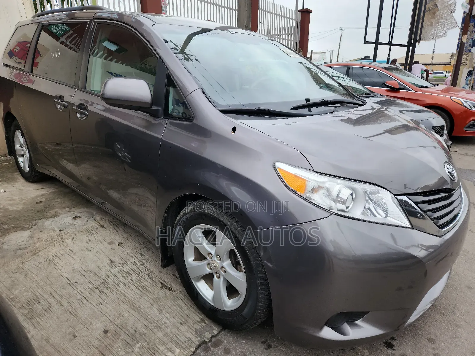 Toyota Sienna LE 8 Passenger 2012 Gray