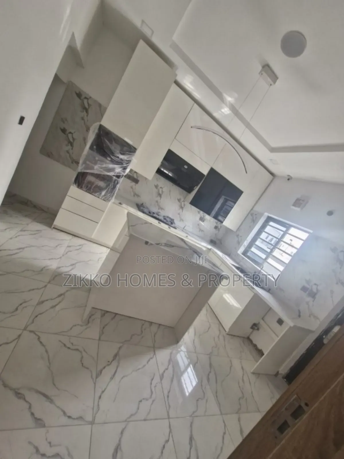 4bdrm Townhouse/Terrace In Lekki For Sale