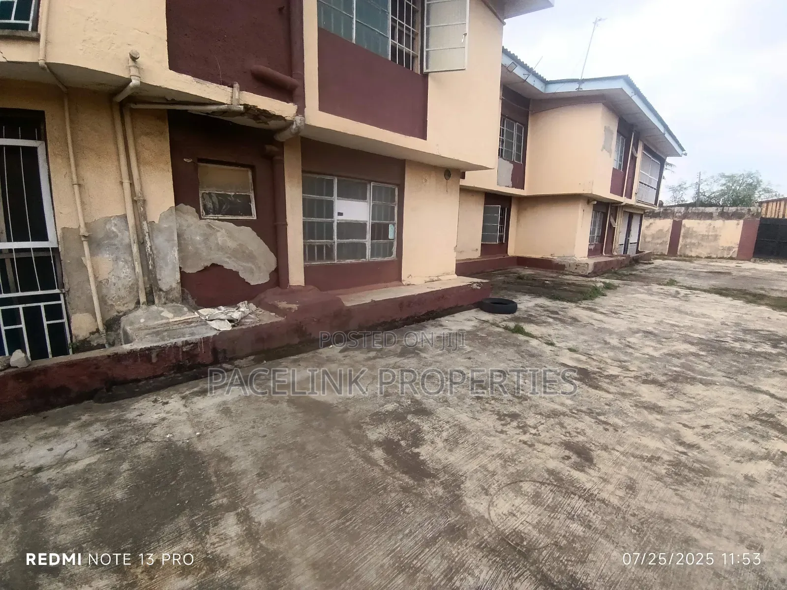 10bdrm Block of Flats in Egbeda for sale