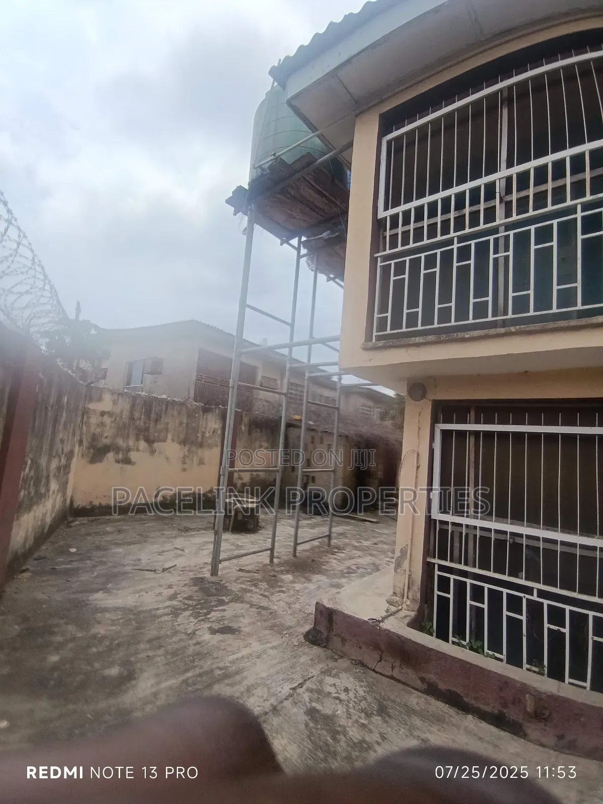 10bdrm Block of Flats in Egbeda for sale