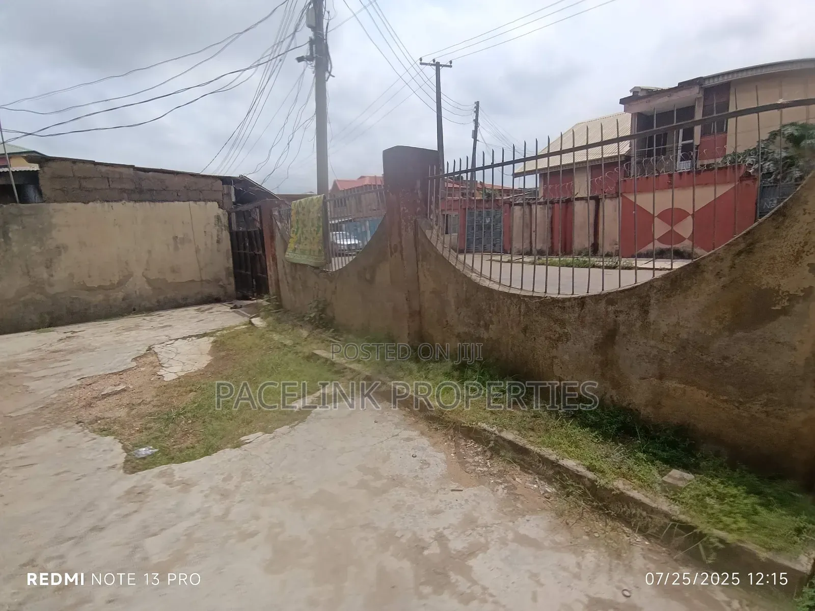 12bdrm Block of Flats in Iyana Ipaja for sale