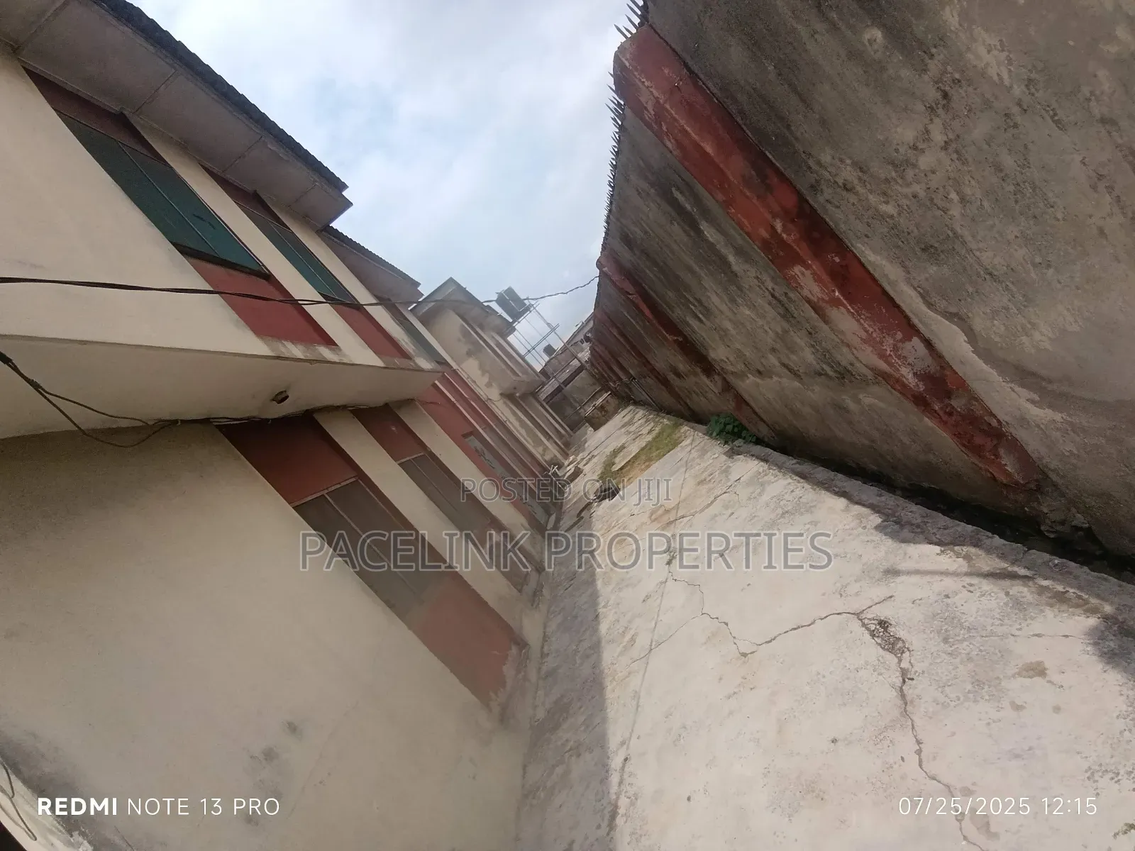 12bdrm Block of Flats in Iyana Ipaja for sale
