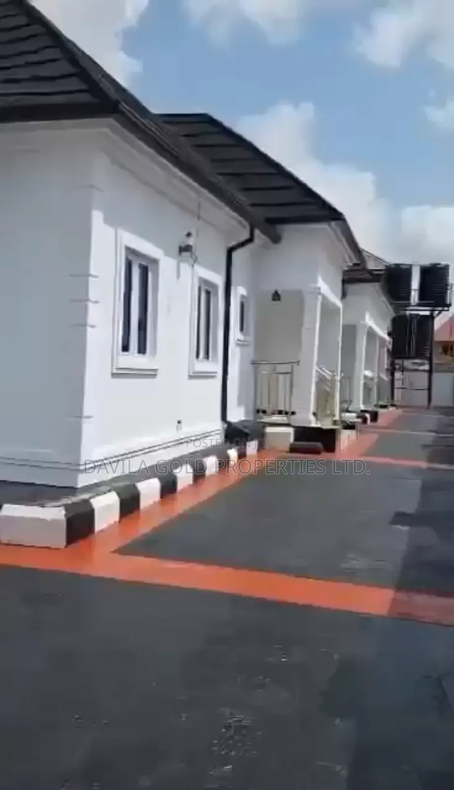 6bdrm Block of Flats in Benin City for sale