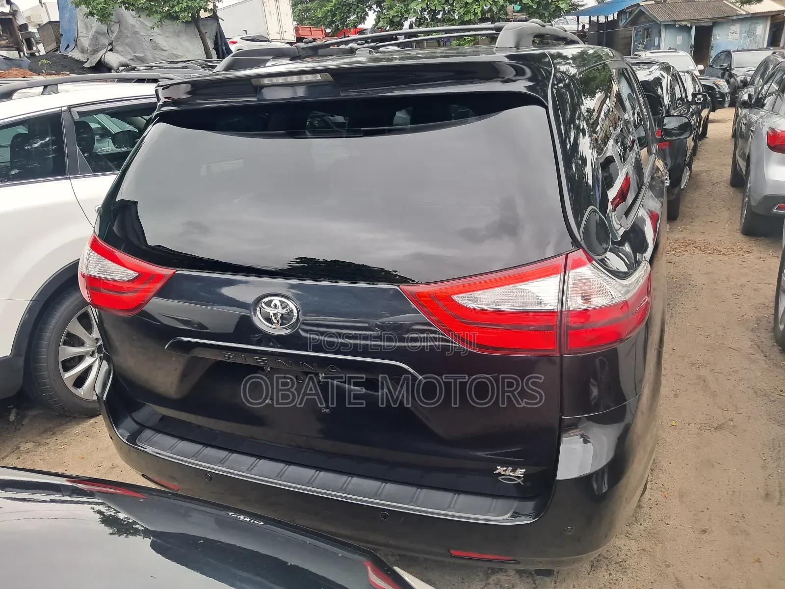 Toyota Sienna XLE 8 Passenger (3.5L 6cyl 6A) 2016 Black