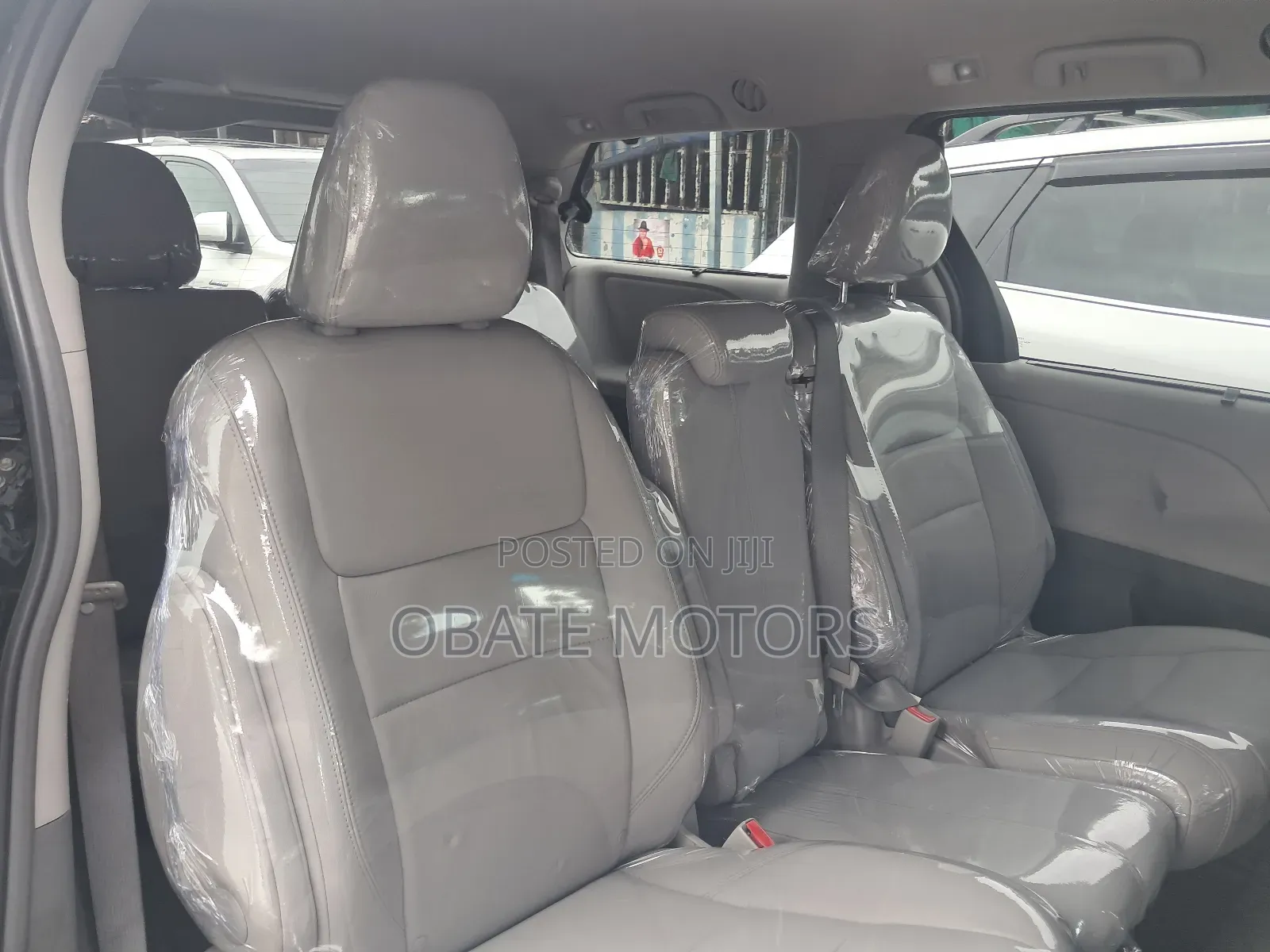 Toyota Sienna XLE 8 Passenger (3.5L 6cyl 6A) 2016 Black