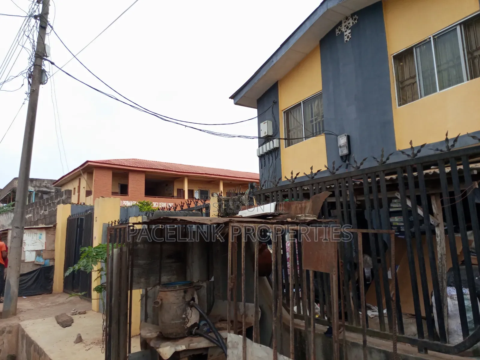 20bdrm Block of Flats in Iyana Ipaja Lagos for sale