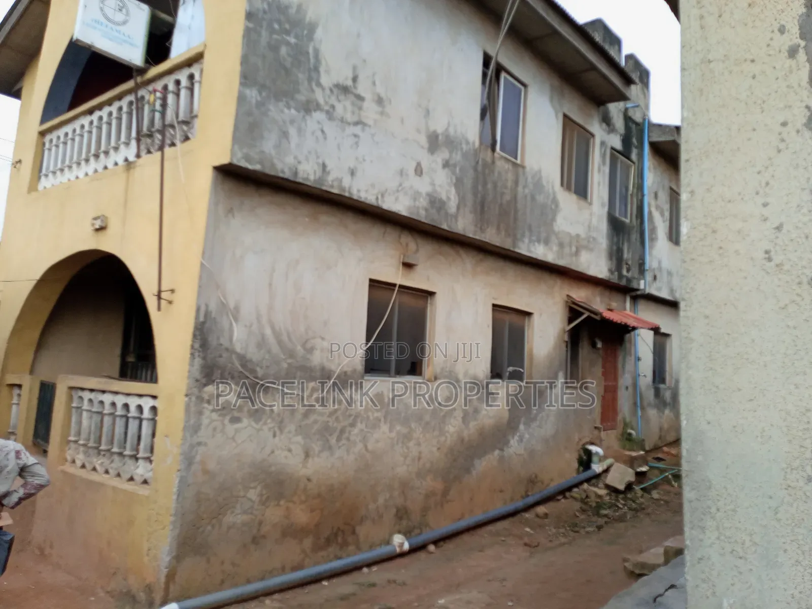 20bdrm Block of Flats in Iyana Ipaja Lagos for sale