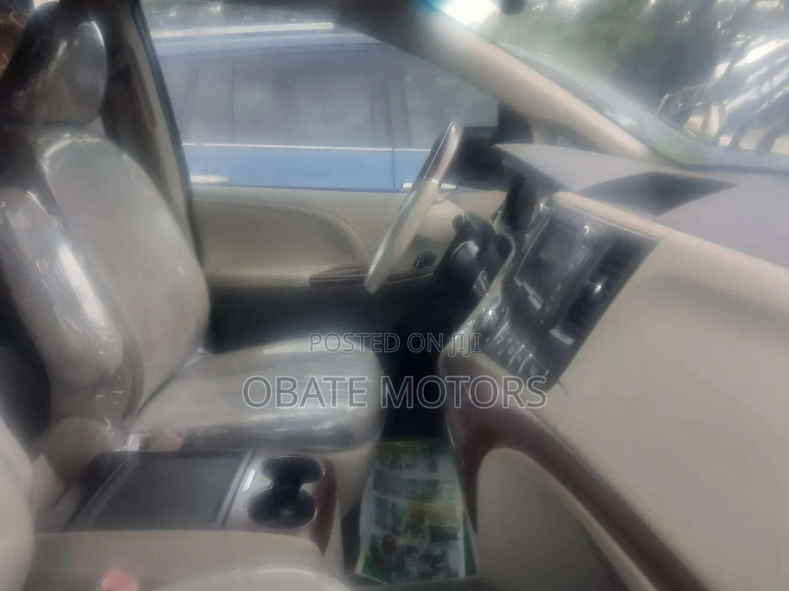 Toyota Sienna 2013 Red