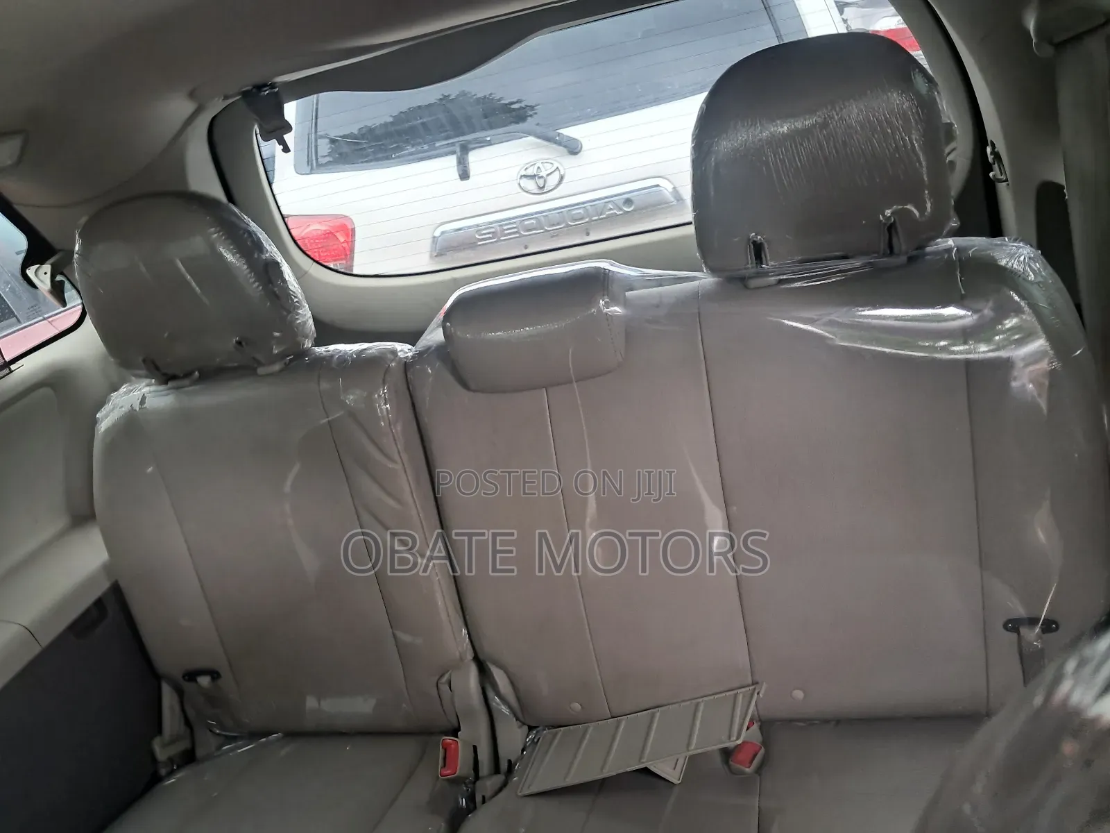 Toyota Sienna LE FWD 8-Passenger 2013 Gold
