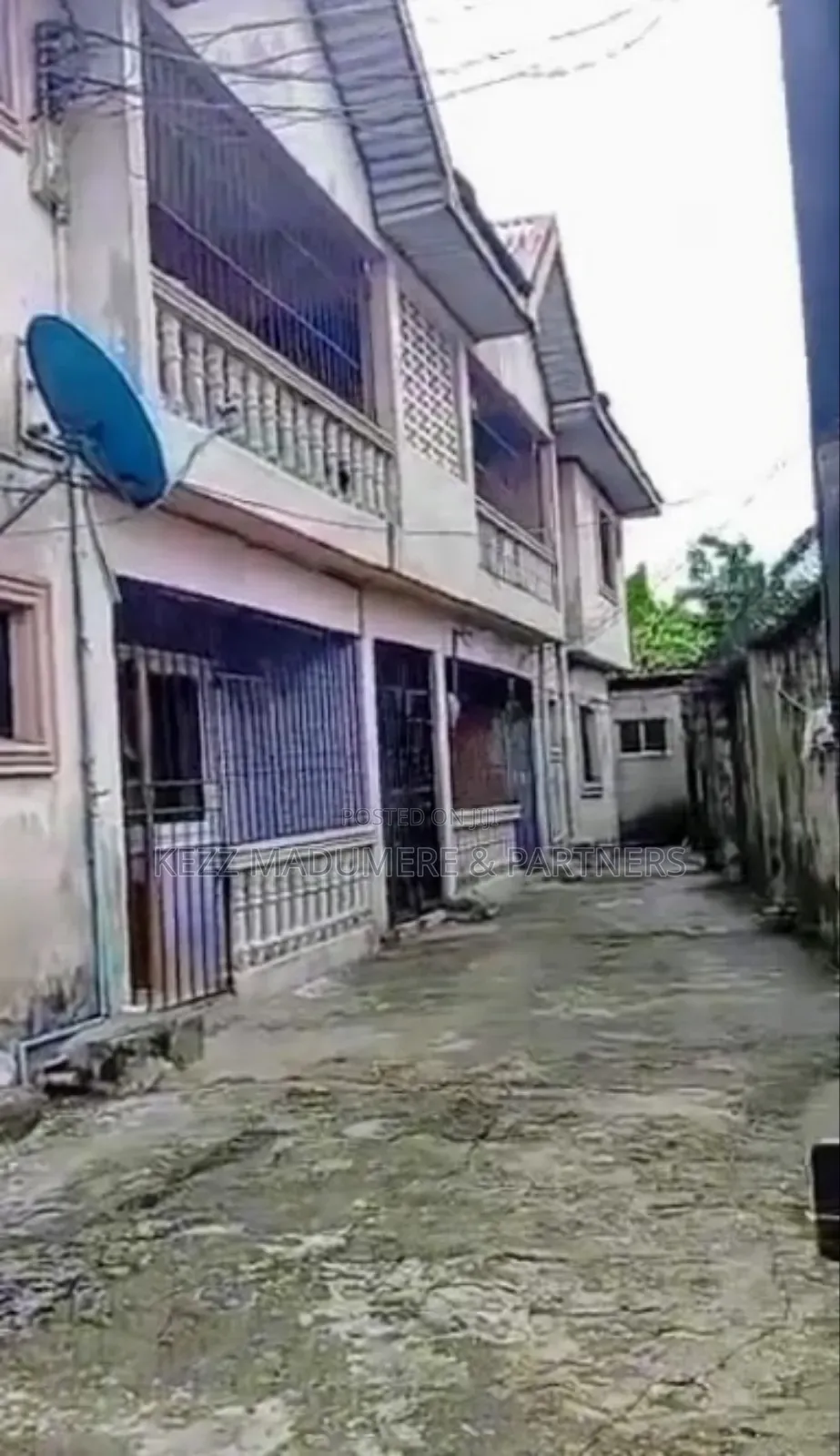 8bdrm Block of Flats in Woji Port Harcourt for sale