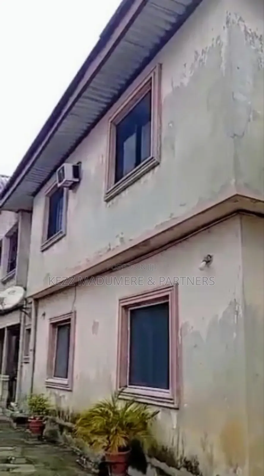 8bdrm Block of Flats in Woji Port Harcourt for sale