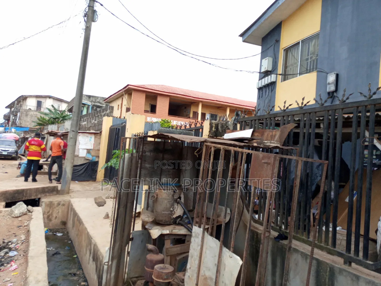 12bdrm Block of Flats in Iyana Ipaja for sale