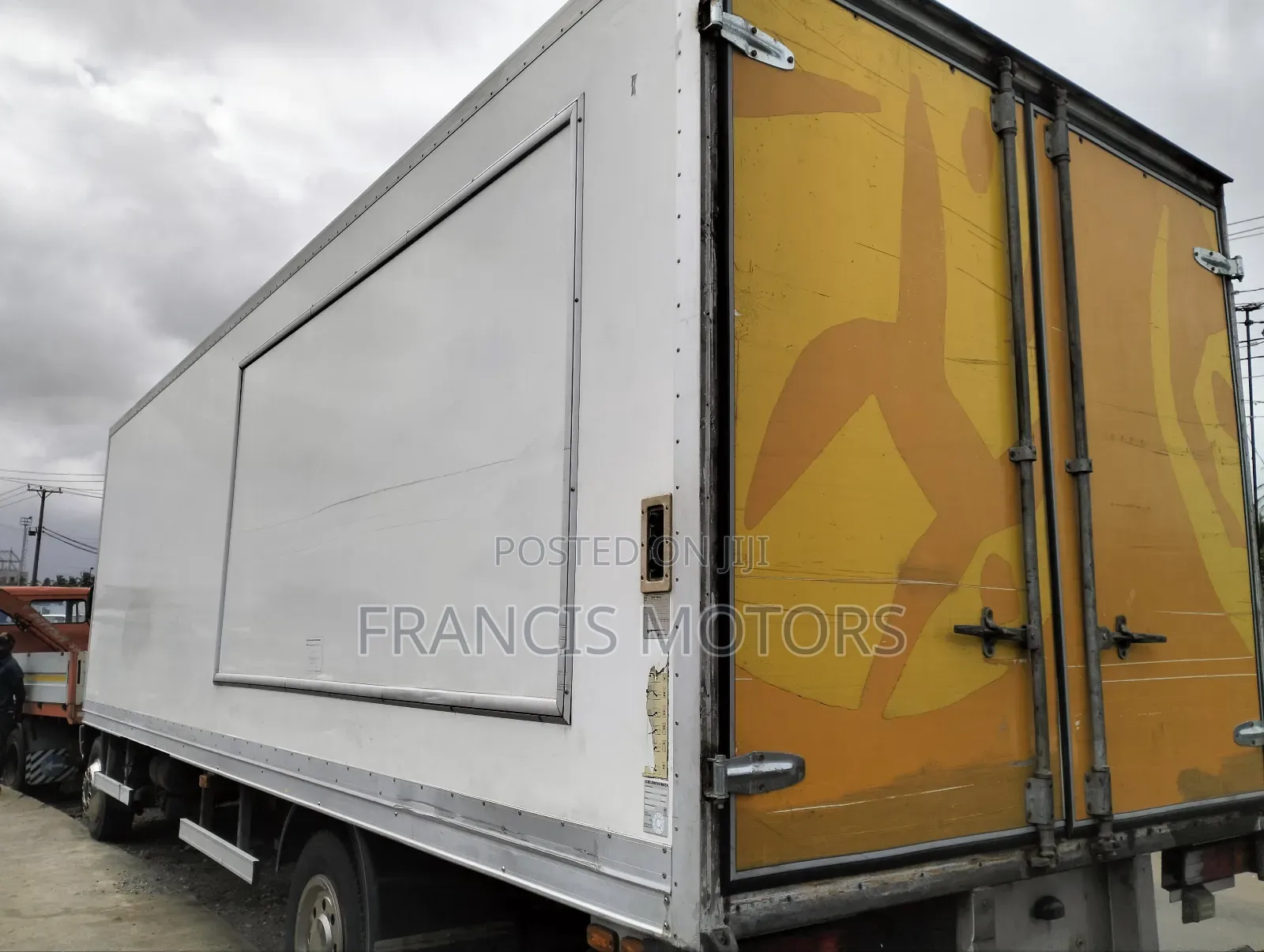 1317 Mercedes Benz Truck Container Body