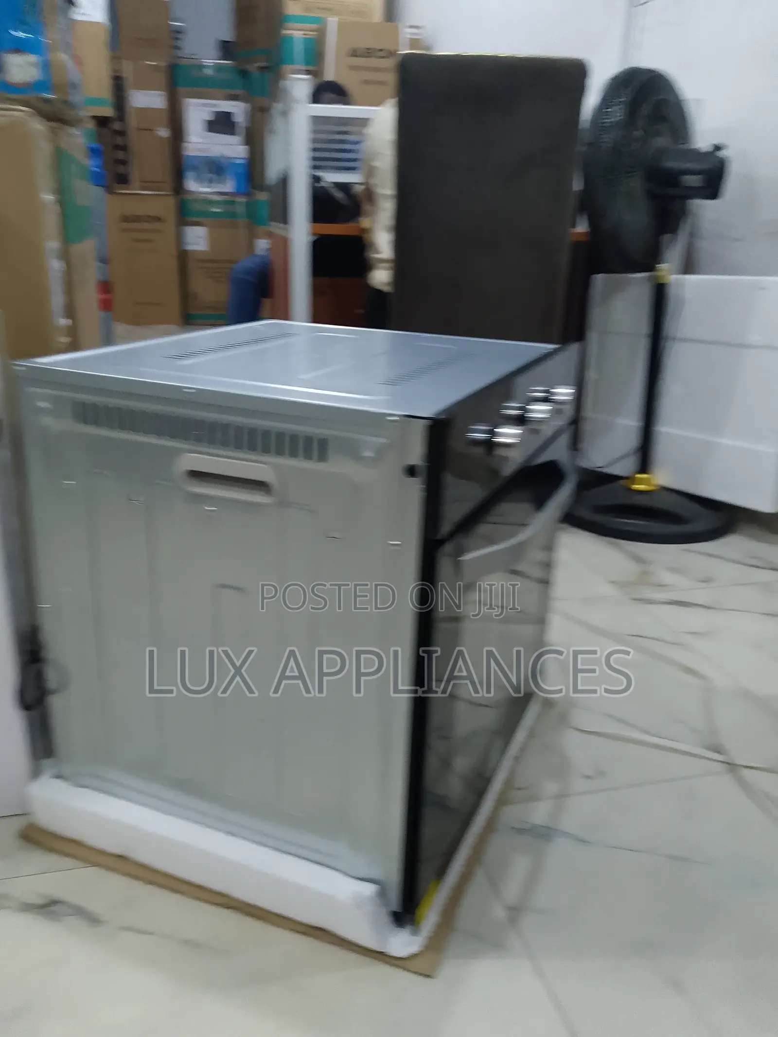 Homestar 75l Built-in Oven – Perfect for Modern Kitchens