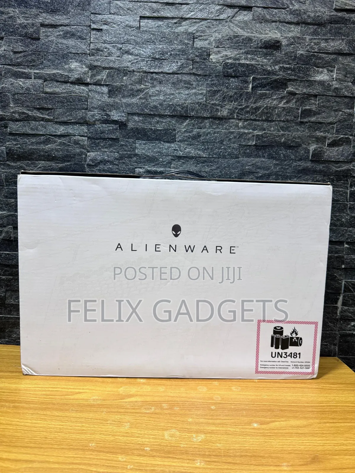 New Laptop Dell Alienware M18 R2 32GB Intel Core I9 SSD 4T