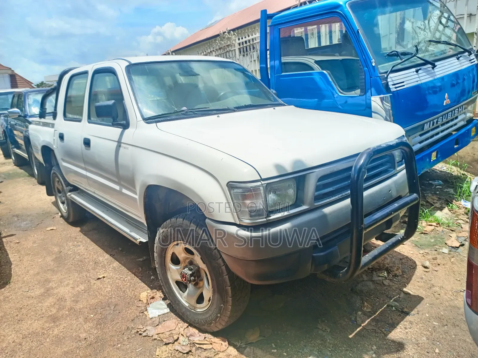 Toyota Hilux 1998 White