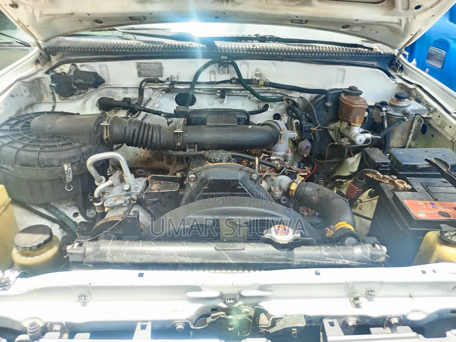 Toyota Hilux 1998 White