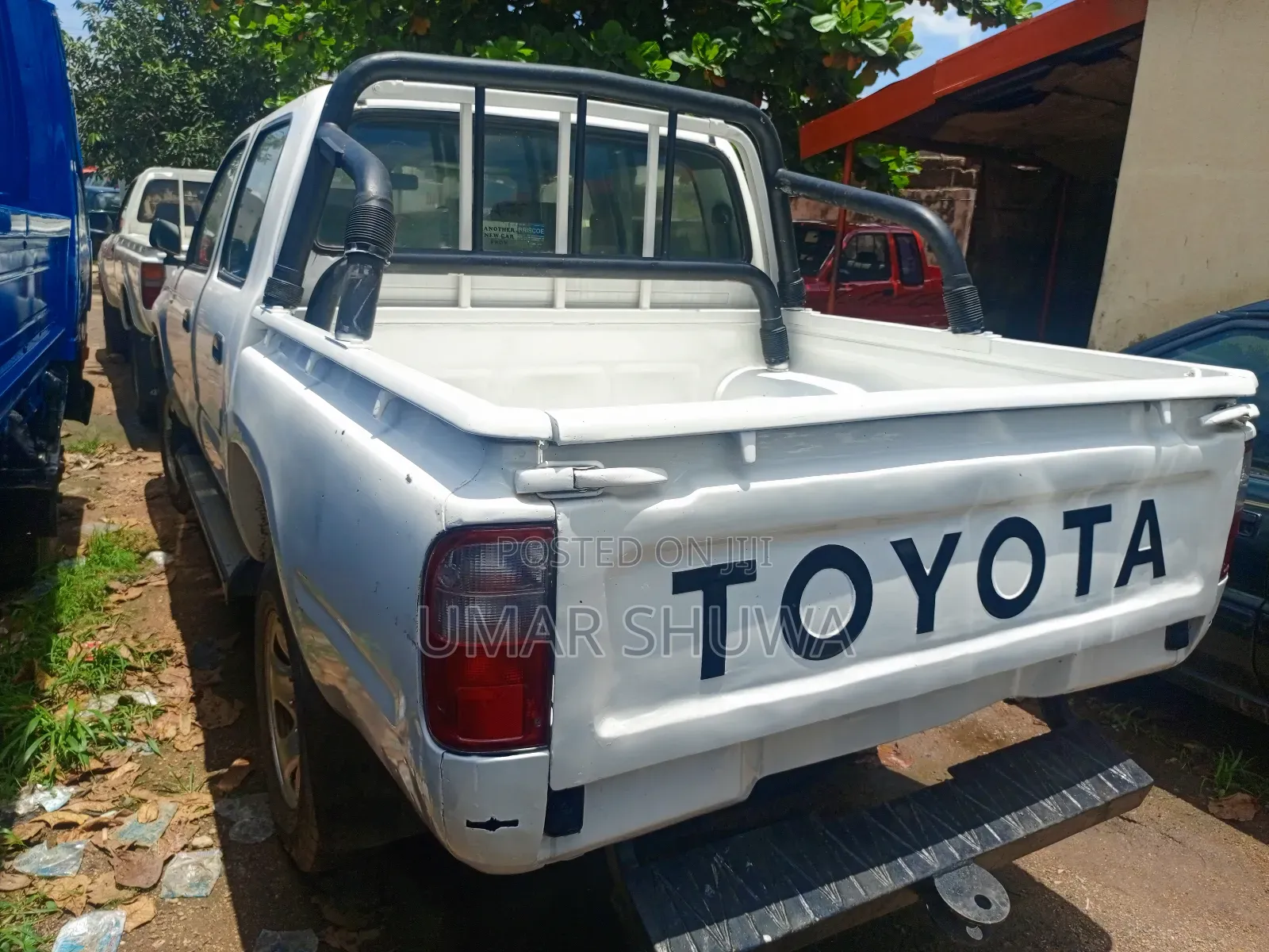 Toyota Hilux 1998 White