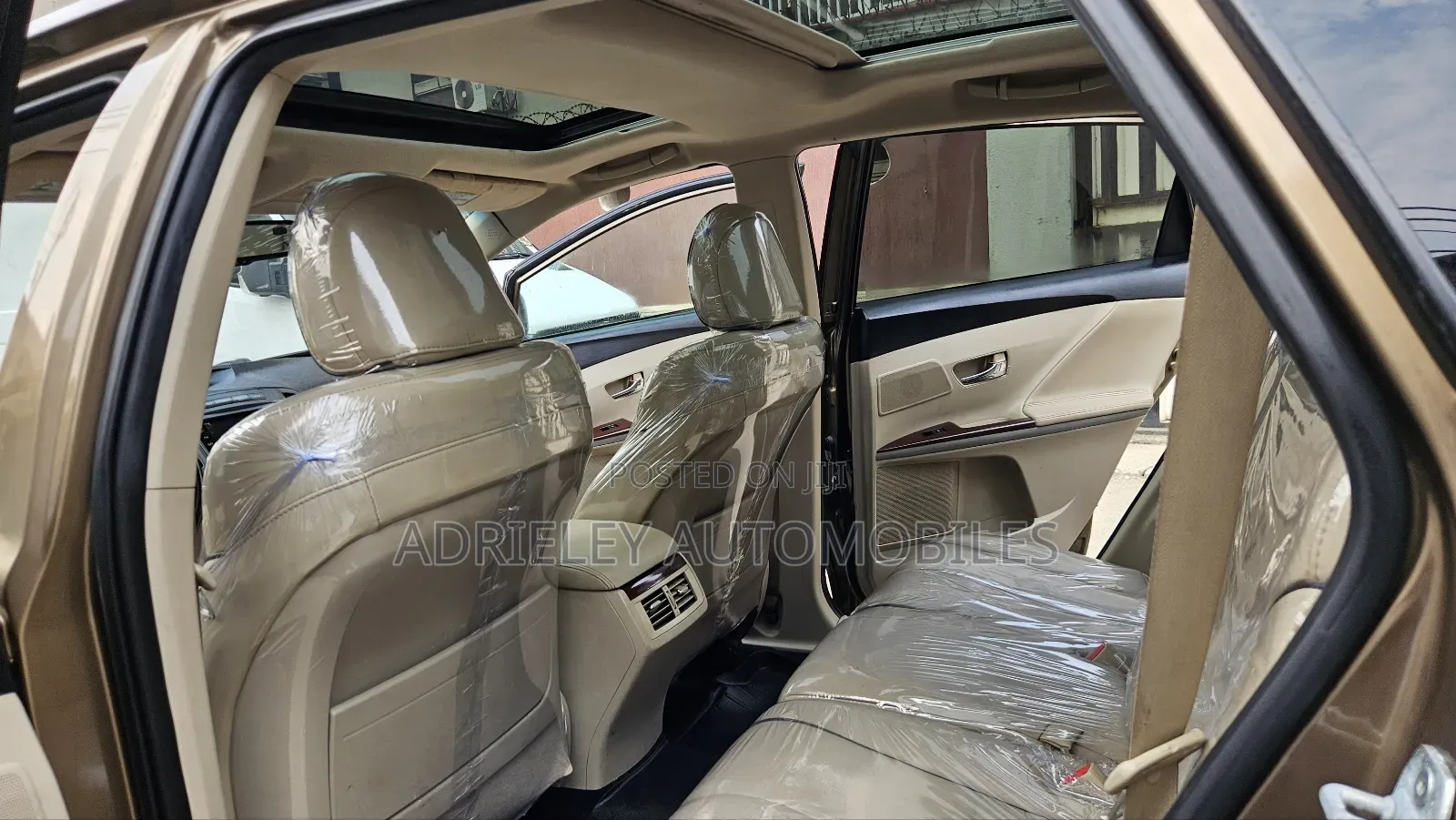 Toyota Venza V6 AWD 2010 Brown