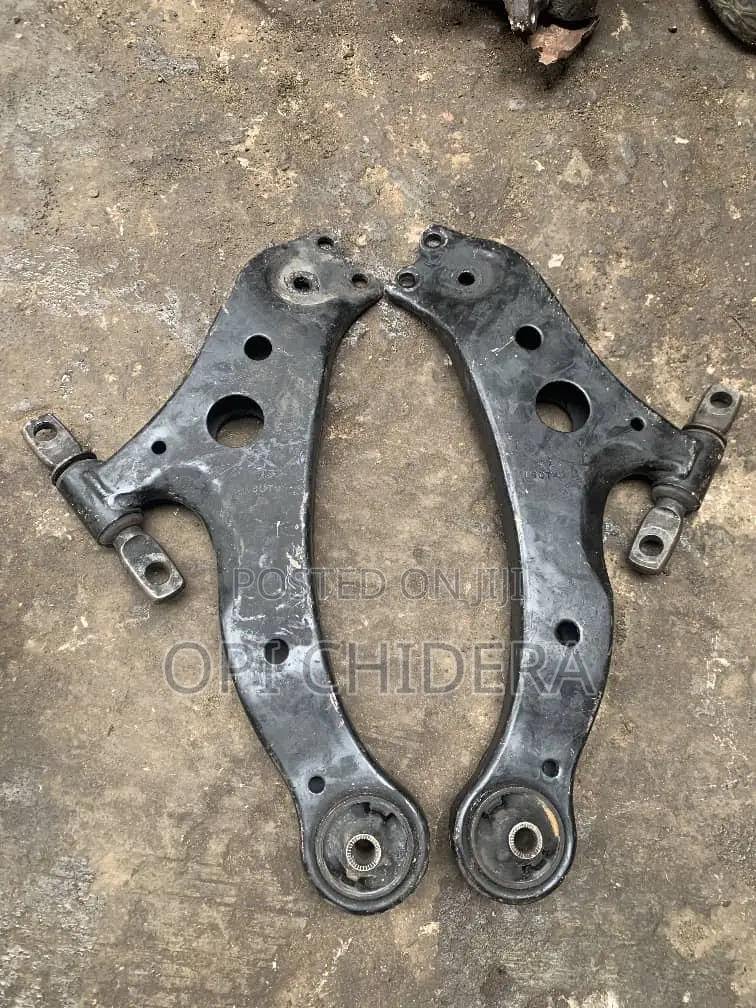 Lower Arm (2.7) – Fits Highlander, Es 330, Es 350 More