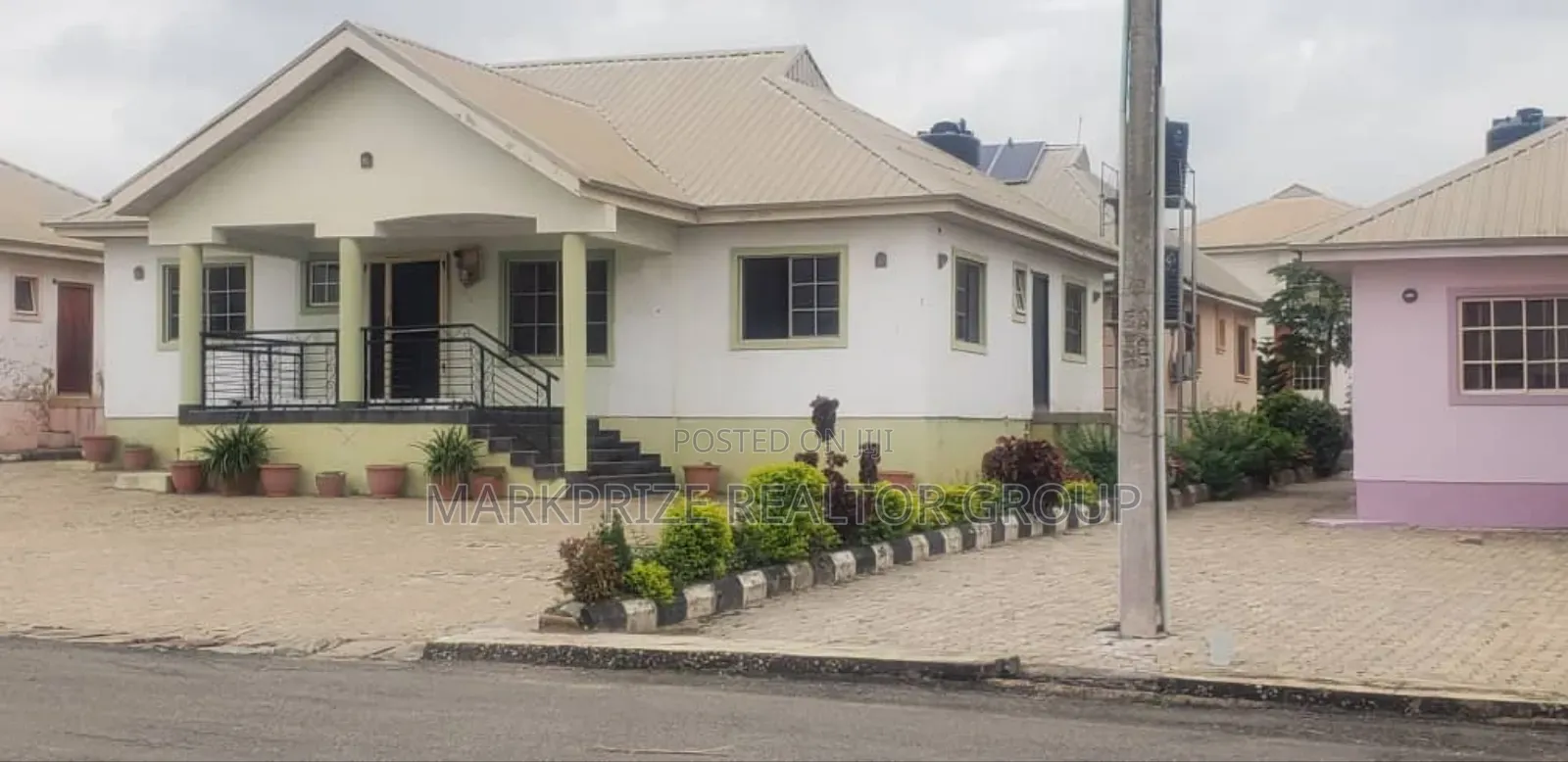 3bdrm Bungalow in Ologuneru Ibadan for sale