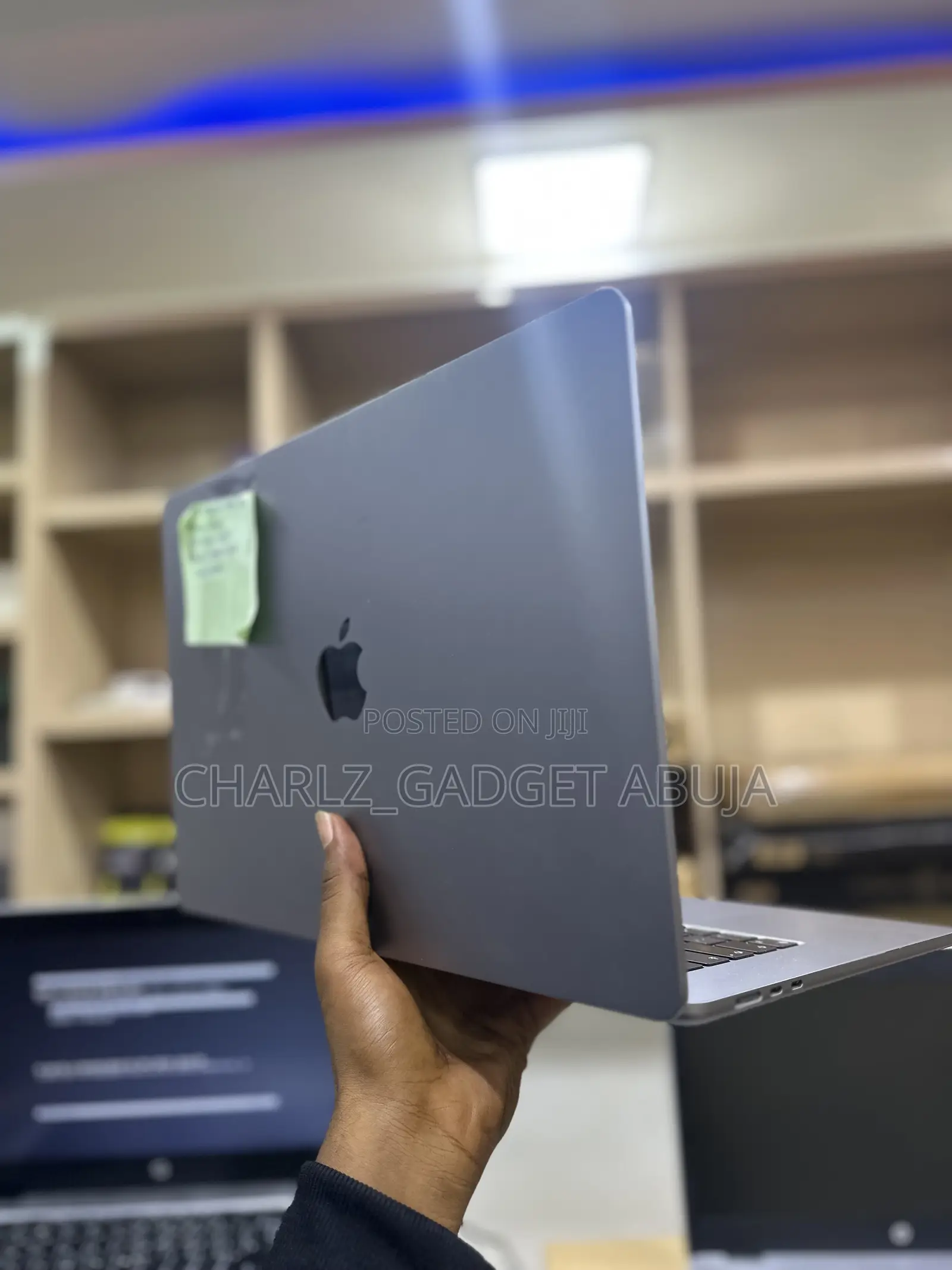 Laptop Apple MacBook Air 2023 M2 8GB Apple M2 SSD 512GB