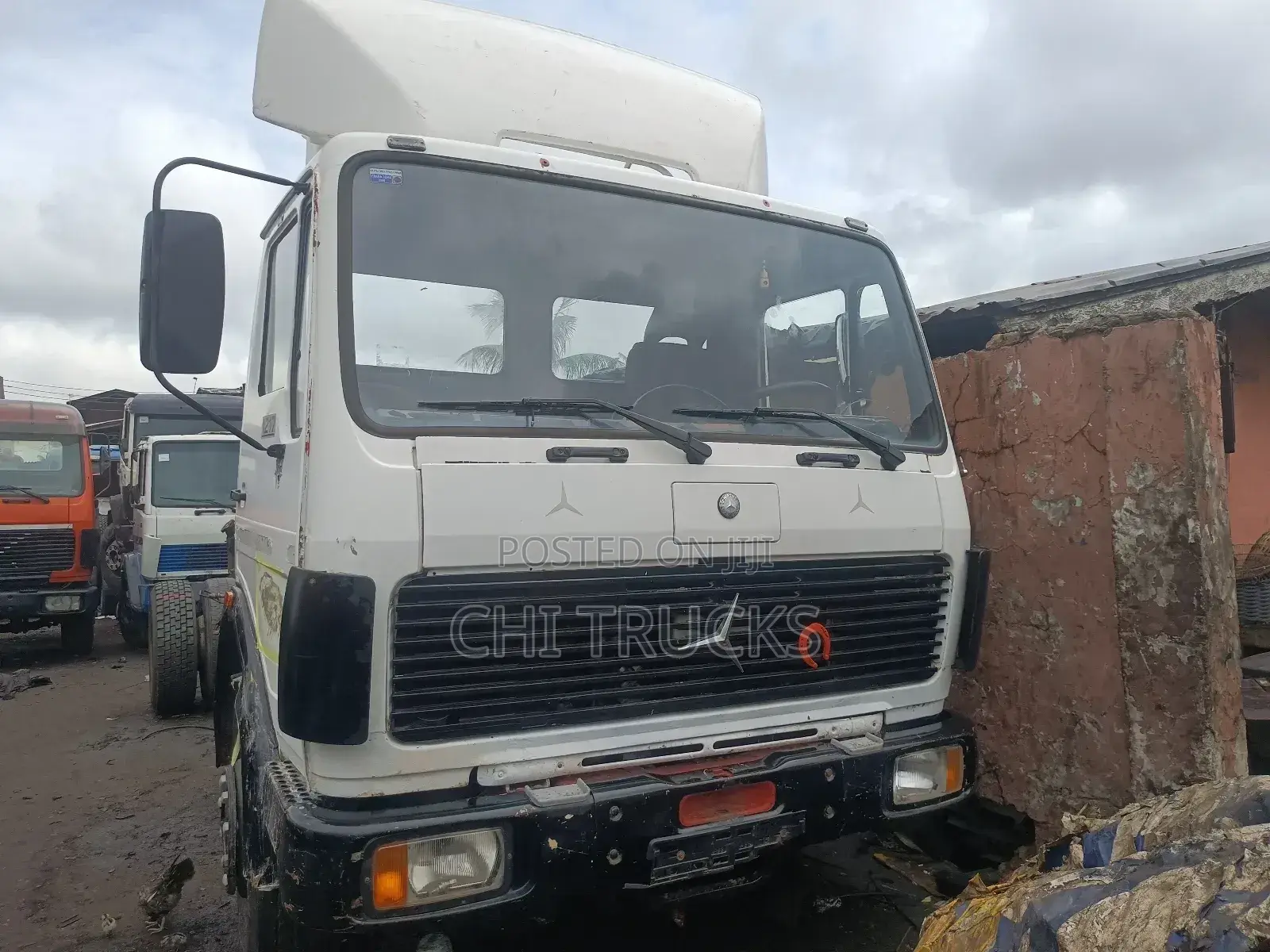 Mercedes Benz 1217 Cap and Chassis Truck 10bolt