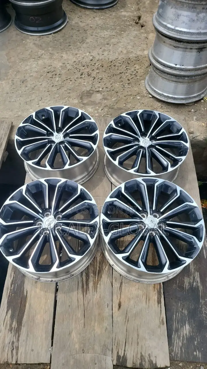 2014 Toyota Corolla 17rim Original